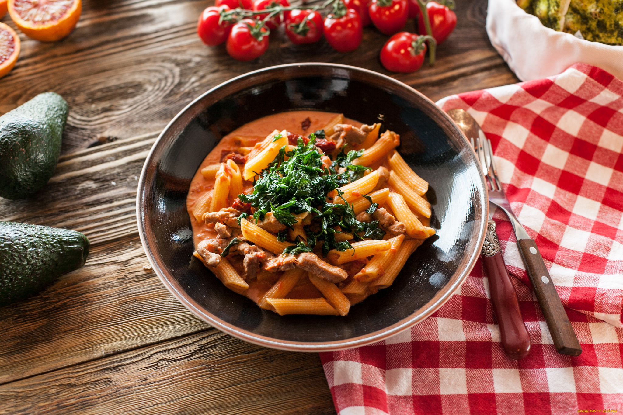 еда, макаронные, блюда, зелень, вкусно, соус, макароны, томаты, помидоры