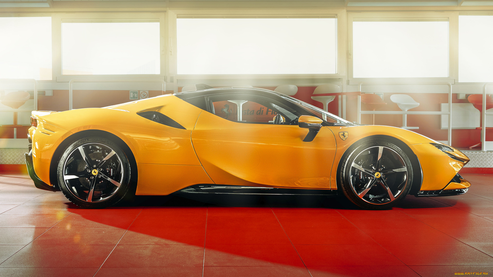 ferrari, sf90, stradale, 2020, автомобили, ferrari, sf90, stradale, 2020, крутая, и, модная, девушка, из, италии