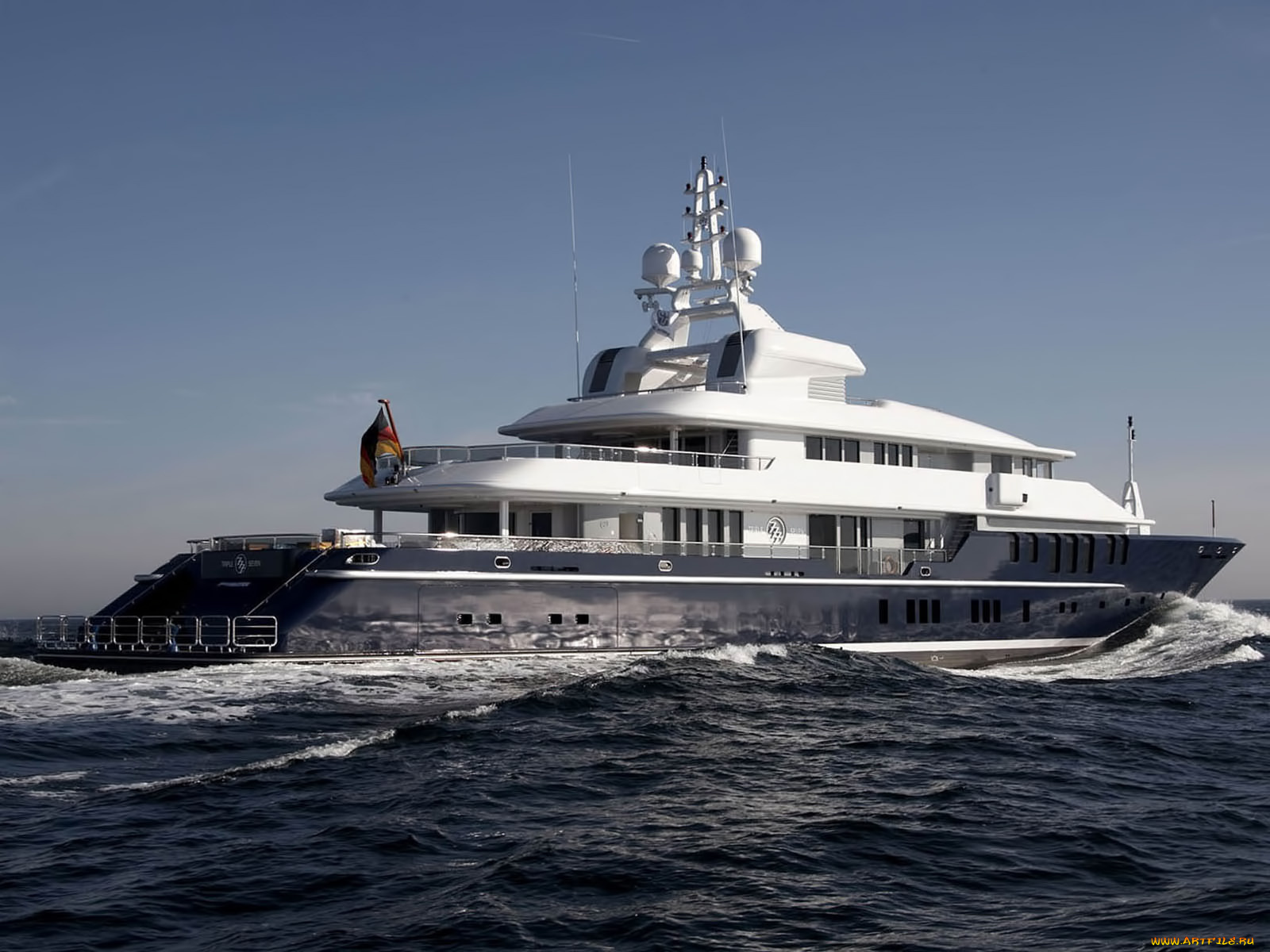 корабли, Яхты