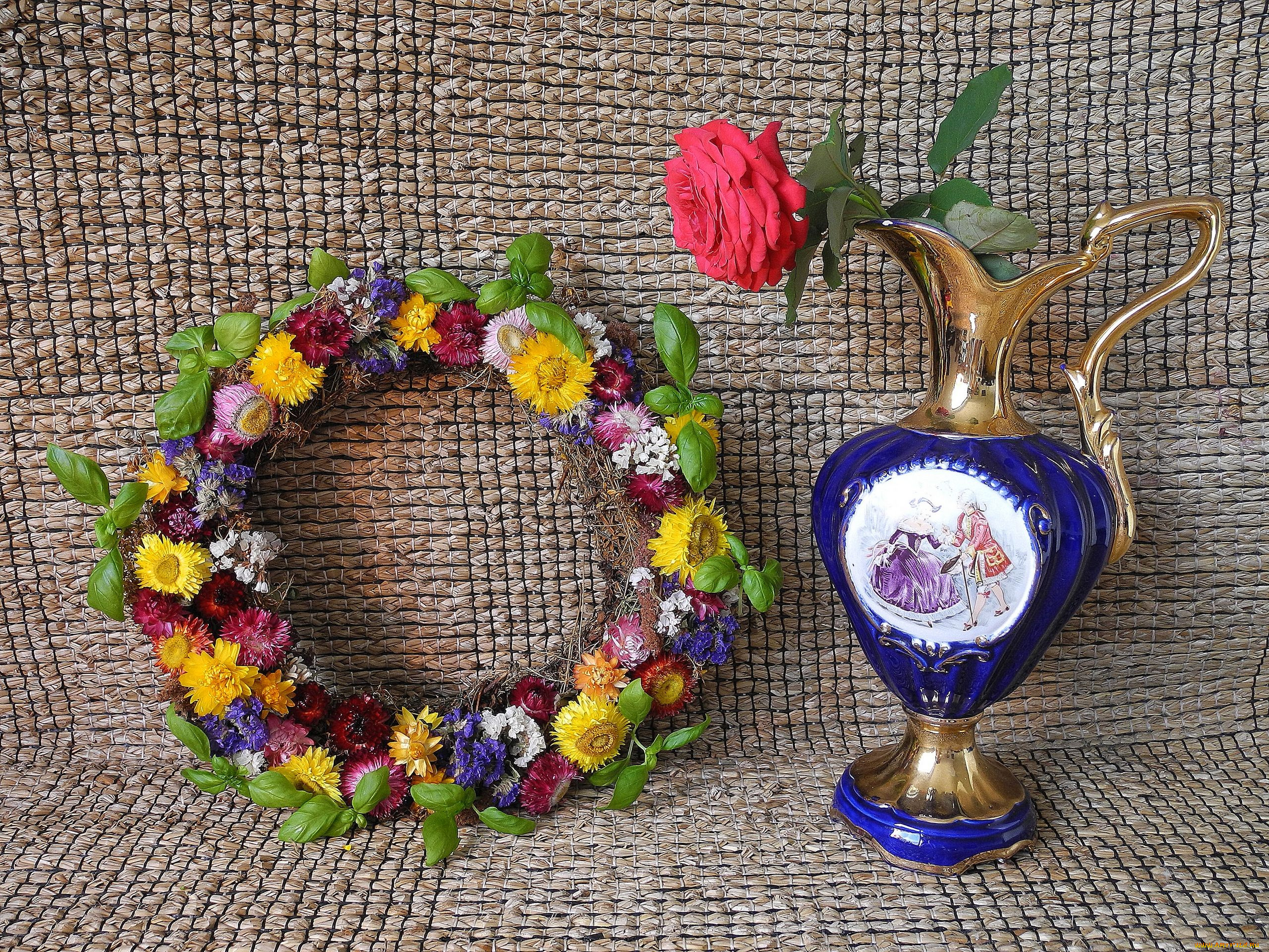 цветы, бессмертник, кувшин, роза, венок