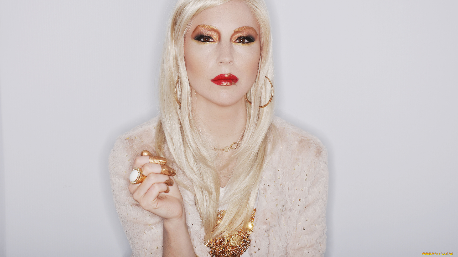 lunic, музыка, -, другое, украшения, певица, пальцы, кольца, серьги, блондинка