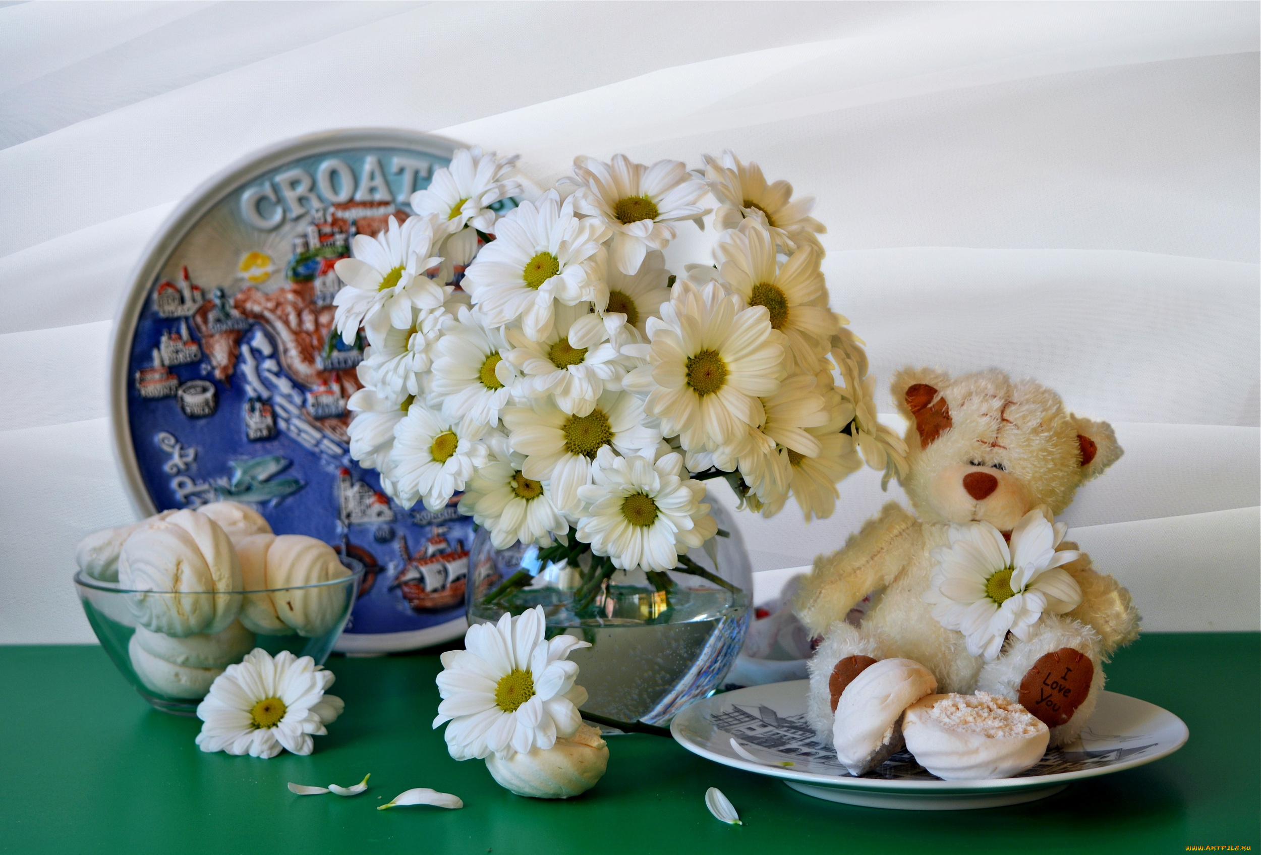 еда, натюрморт, стекло, букет, ромашки, мягкие, игрушки, посуда, зефир, хризантемы, композиция