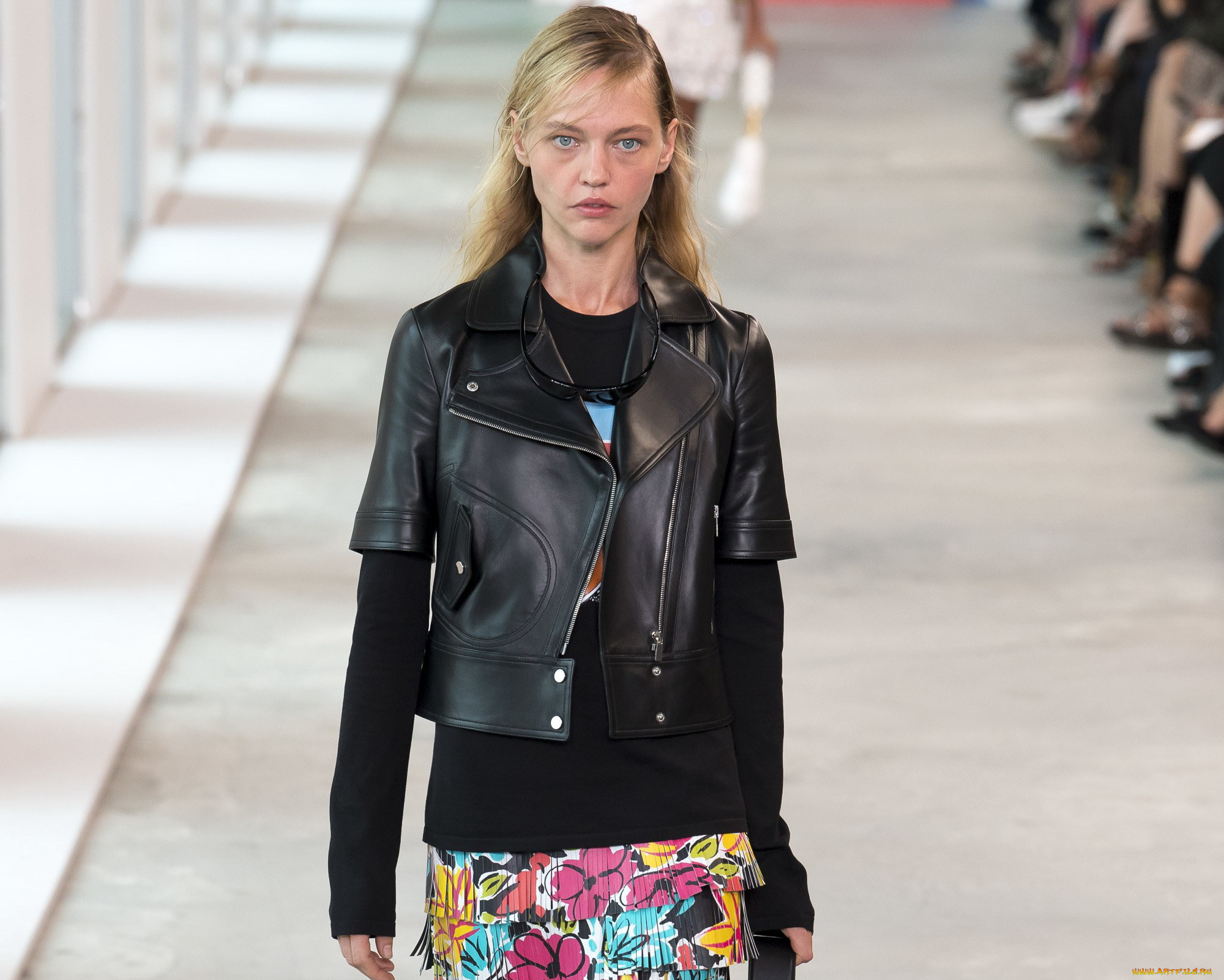 девушки, саша, пивоварова, модель, блондинка, подиум, наряд, куртка