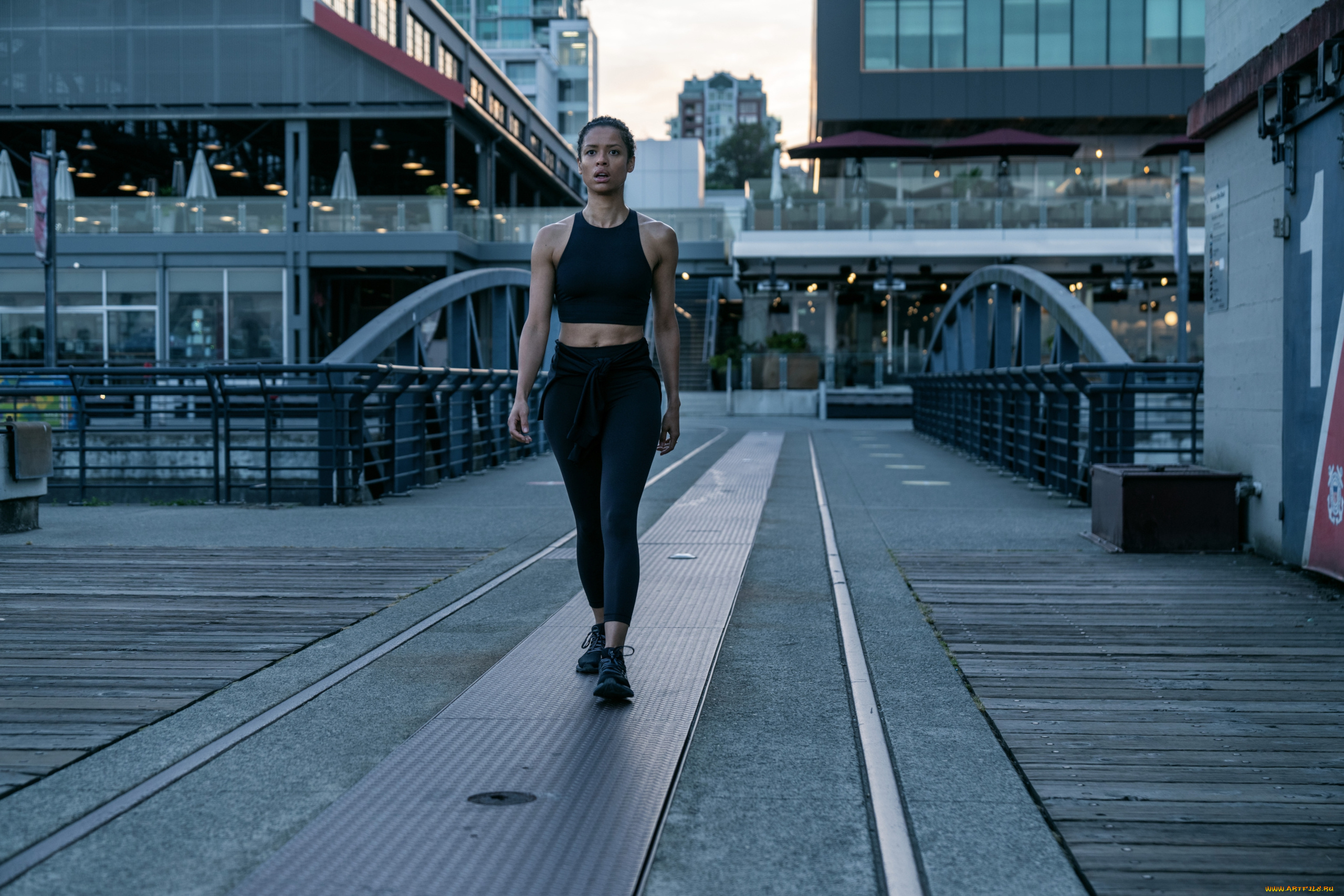 surface, , сериал, 2022, –, , кино, фильмы, -unknown, , другое, на, поверхности, триллер, драма, гугу, эмбата, ро, детектив, surface, сериал