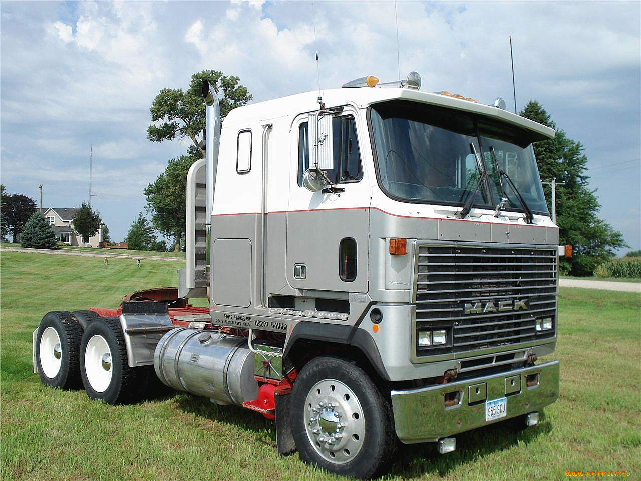 автомобили, mack