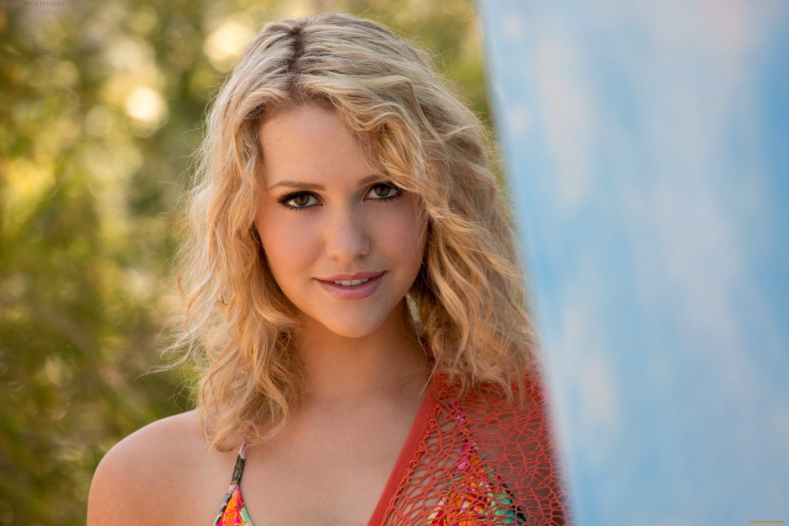 Mia, Malkova, девушки