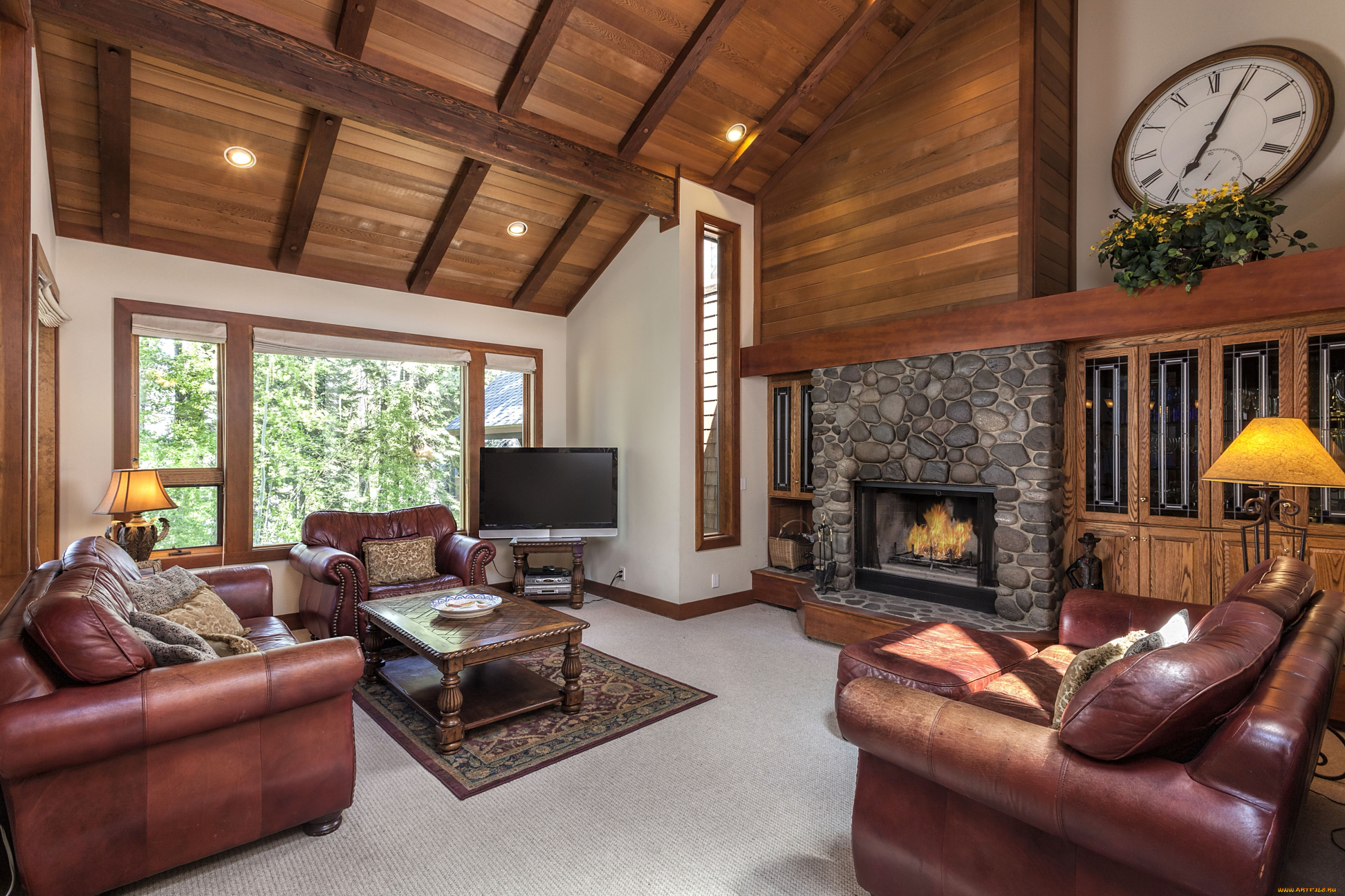 интерьер, гостиная, диваны, камин, столик, часы