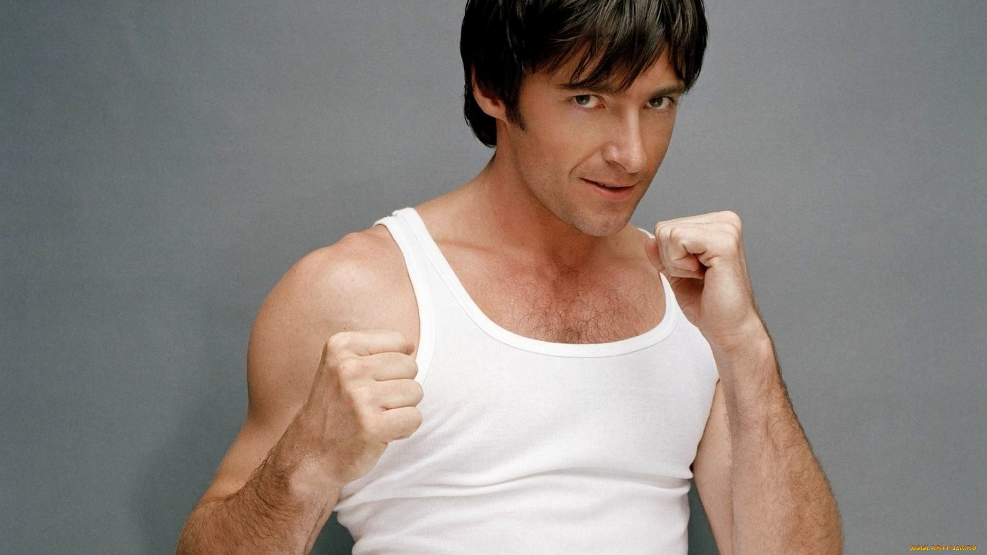 мужчины, hugh, jackman, кулаки, улыбка, актер, хью, джекмэн, майка