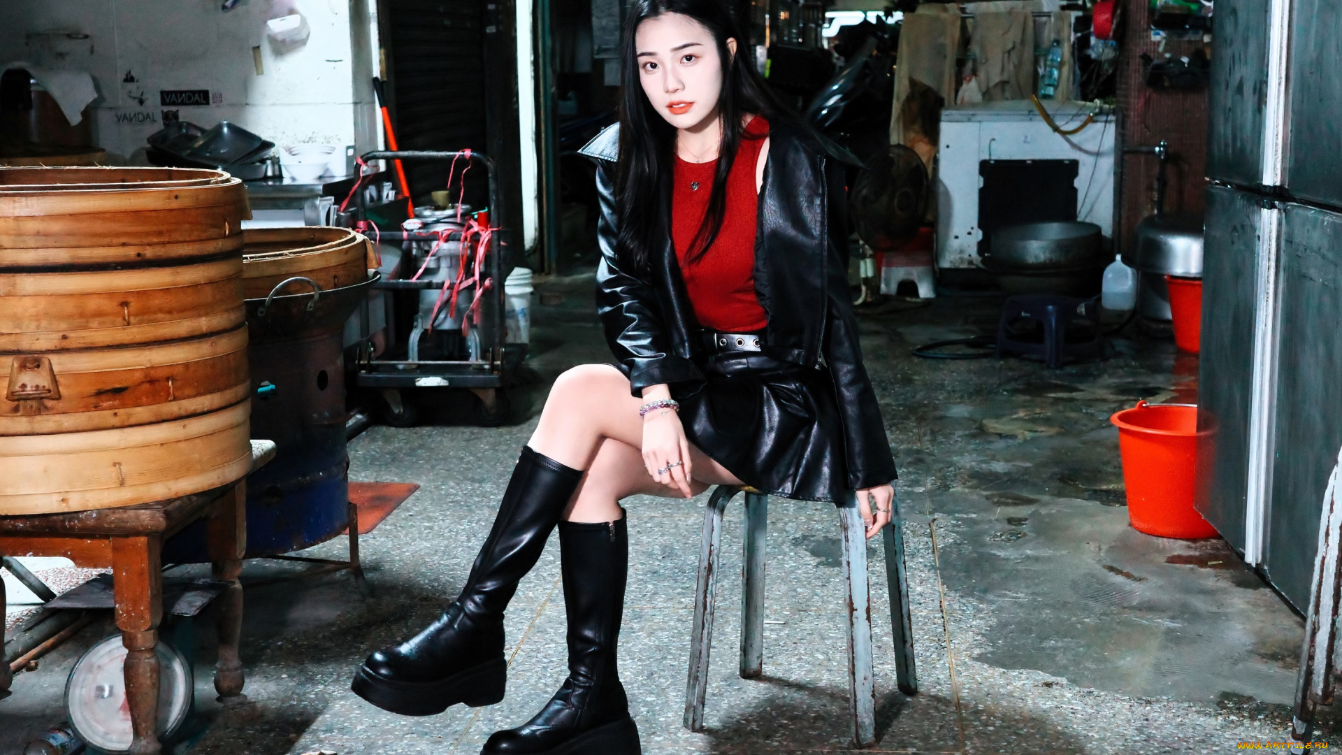 девушки, -, азиатки, брюнетка, куртка, юбка, сапоги, табуретка, бочки, ведра