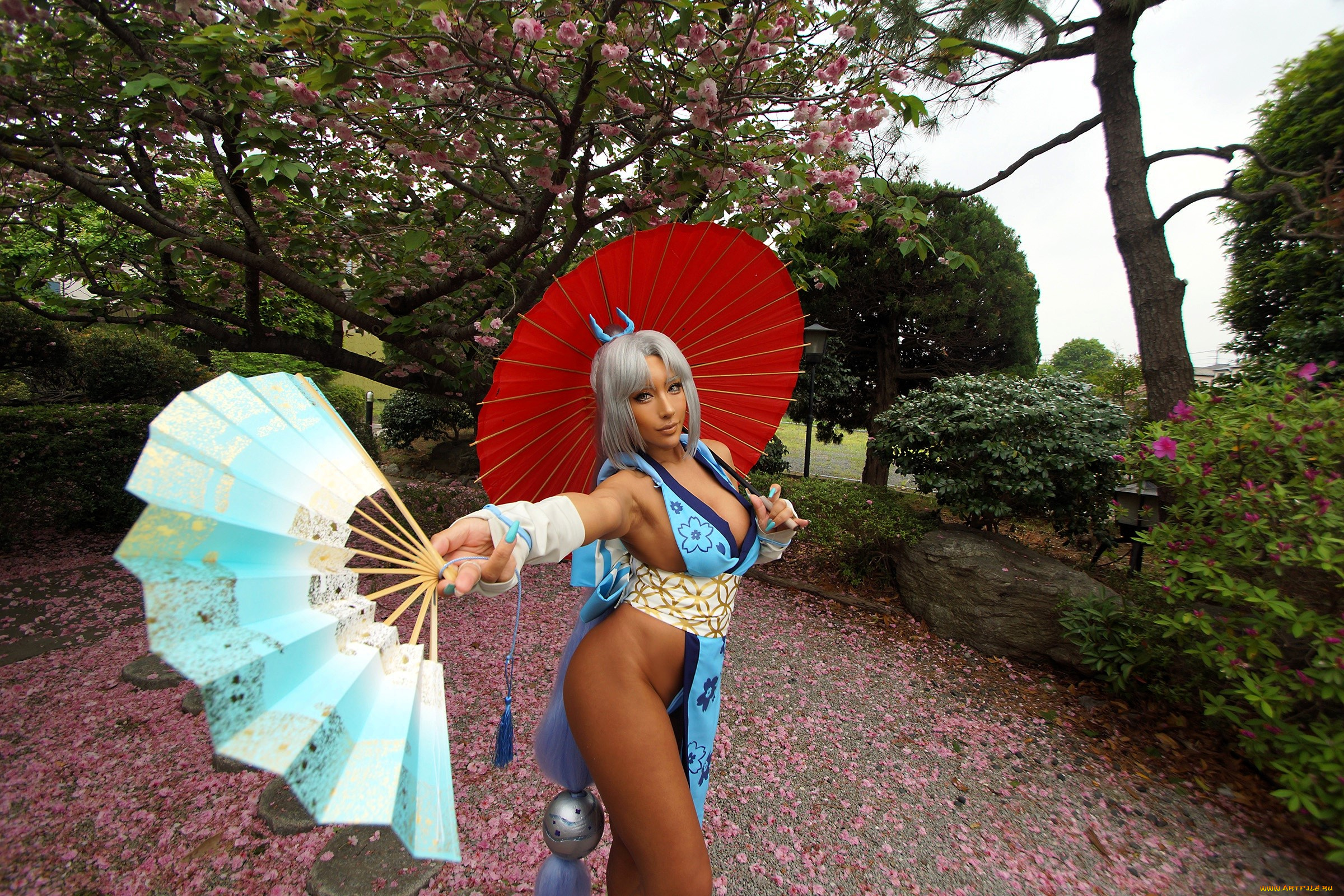 девушки, nonsummerjack, образ, косплей, наряд, костюм, платье, рожки, веер, лепестки, сад, деревья