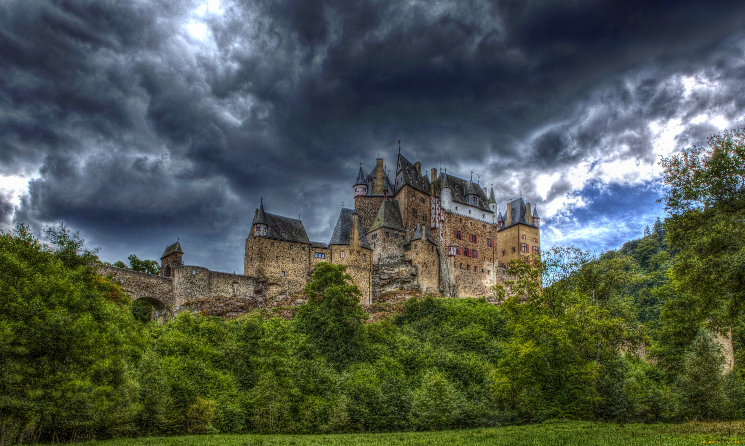 германия, рейнланд, пфальц, виршем, города, дворцы, замки, крепости, лес, замок, стены, башни, шпили, тучи, сумрак