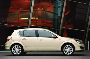 Картинка автомобили vauxhall светлый astra 5-door