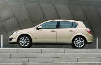 Картинка автомобили vauxhall 5-door astra светлый