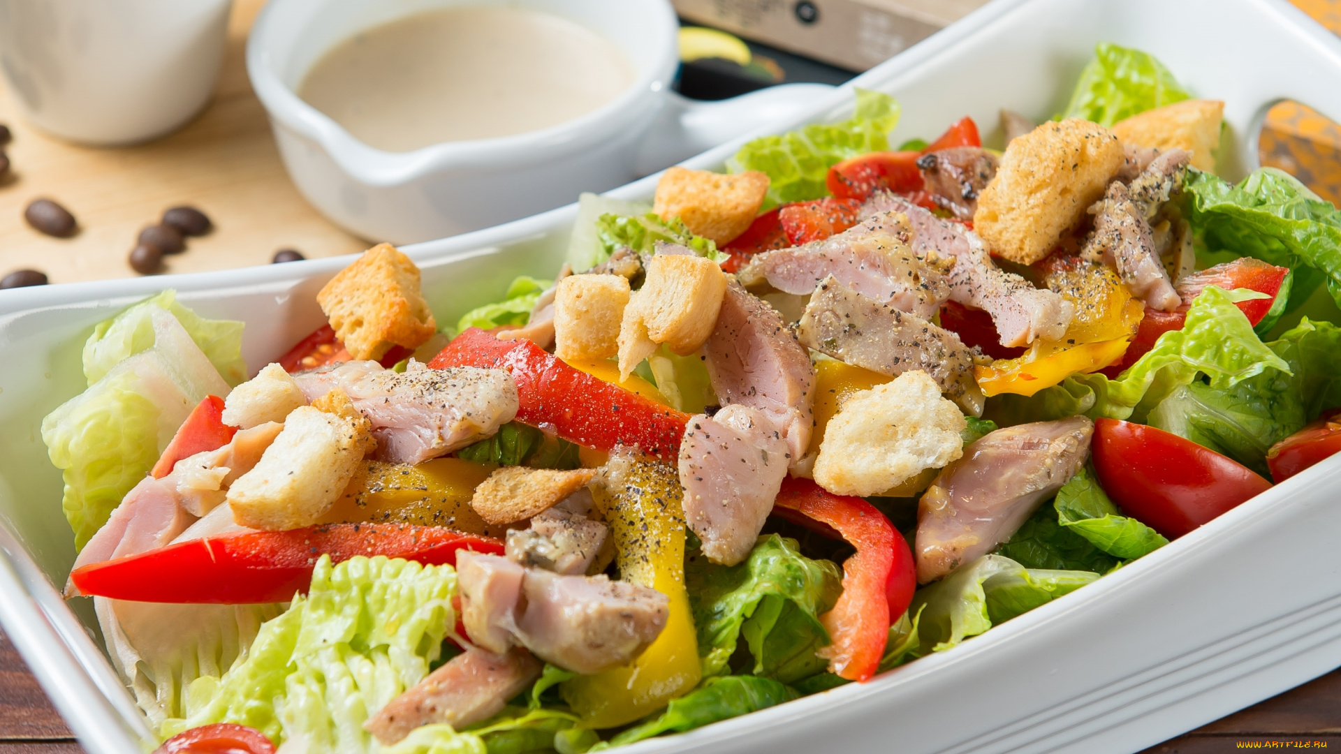 еда, салаты, , закуски, сухарики, помидоры, перец, овощи, мясо, салат