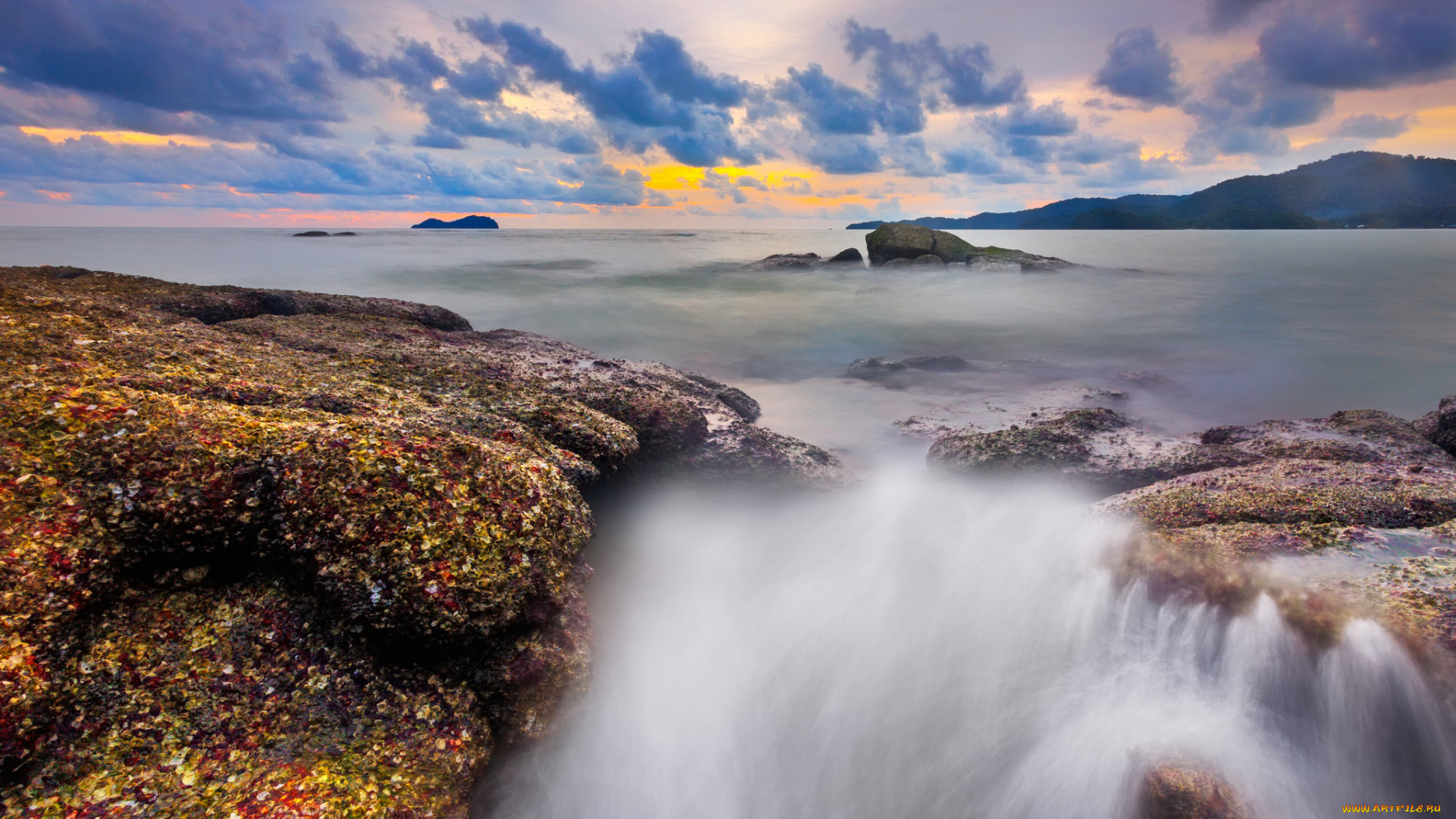 природа, водопады, скалы, камни, облака, небо, море, горы