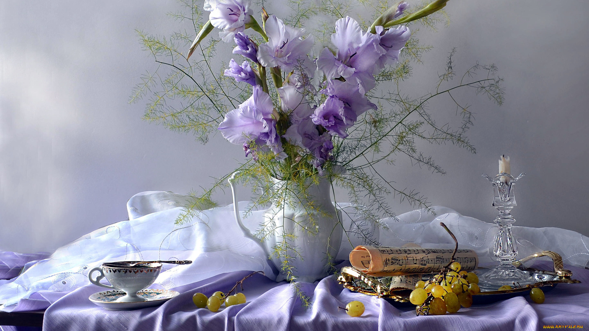 еда, натюрморт, ноты, виноград, чай, свеча, гладиолусы