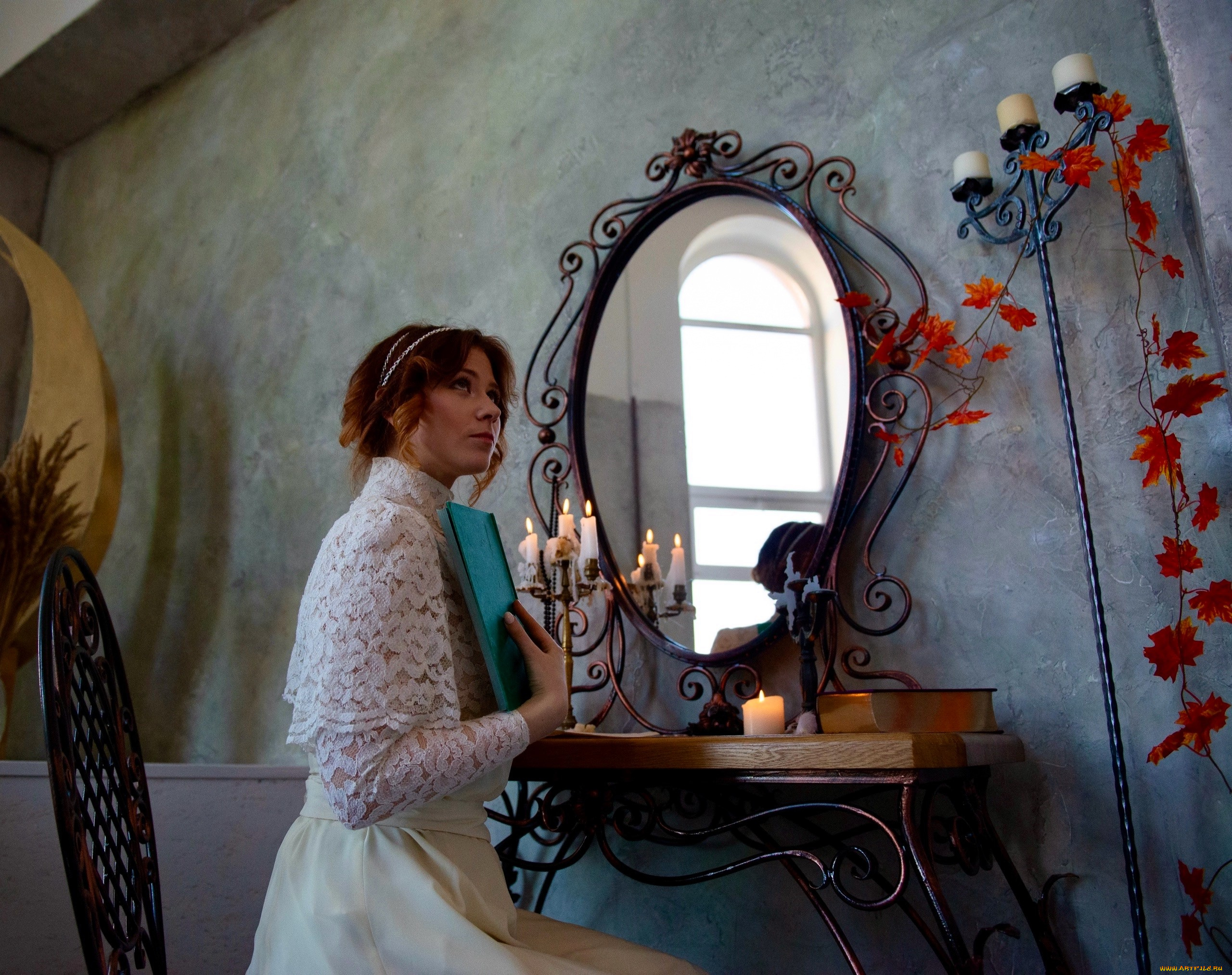 девушки, ира, сокол, образ, косплей, наряд, костюм, платье, зеркало, книга, кружева, свечи, листья