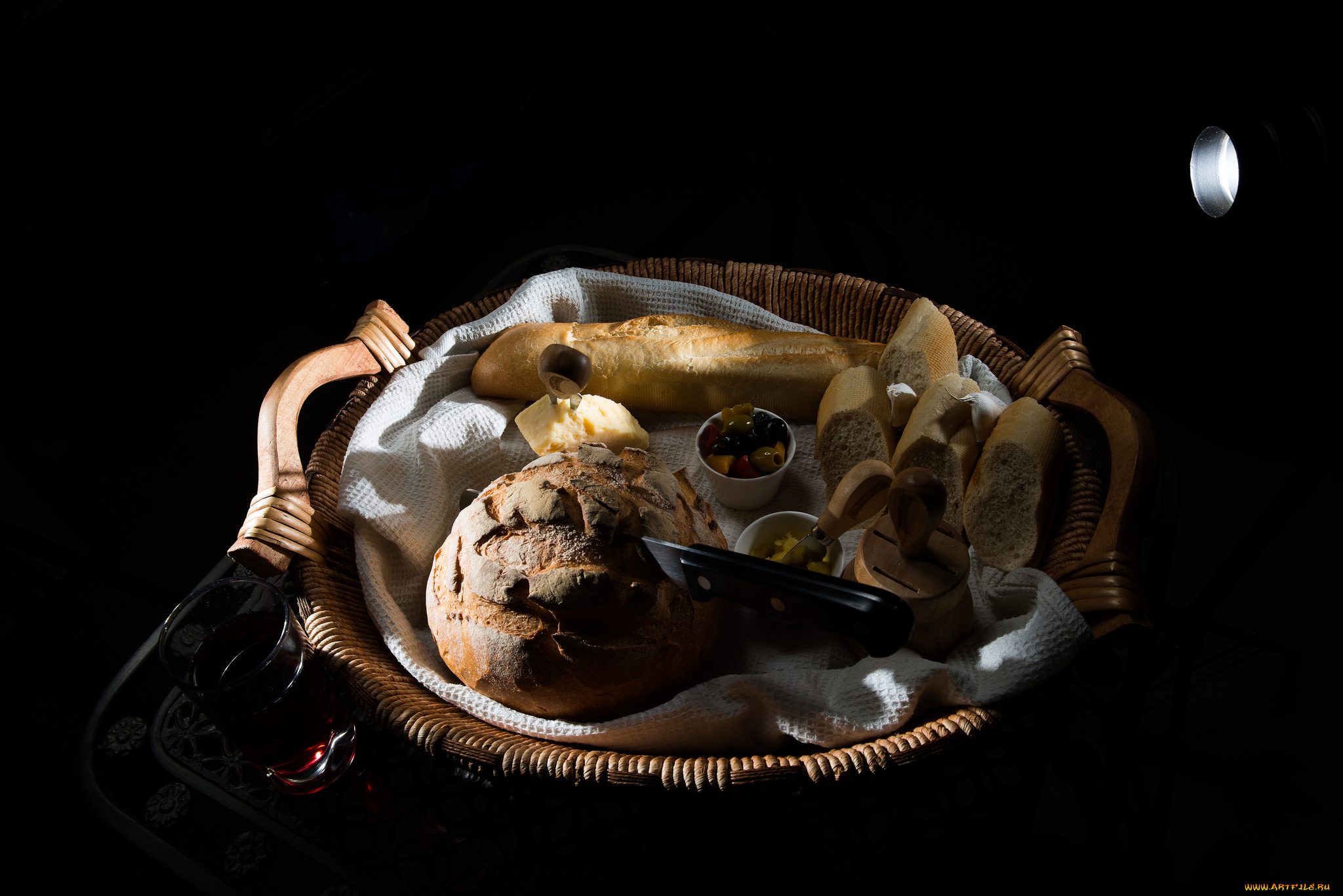 еда, натюрморт, сыр, оливки, масло, хлеб