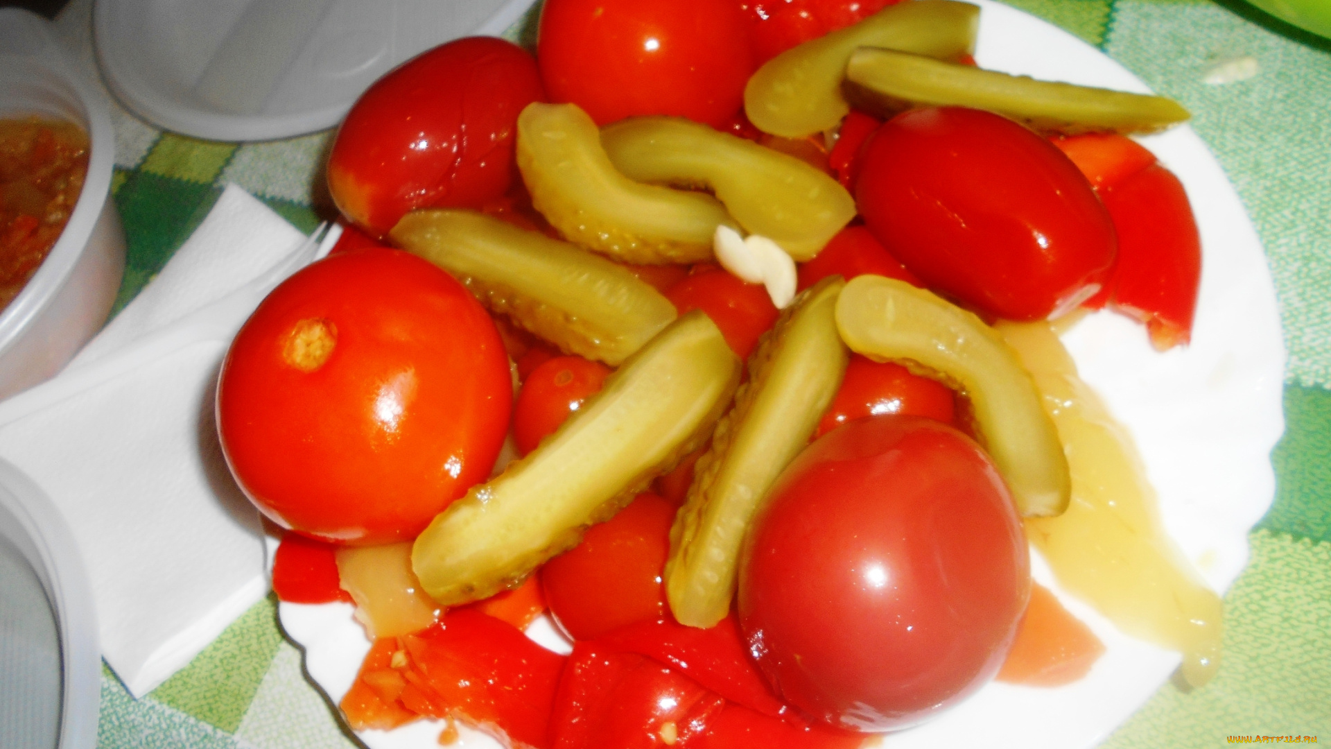 еда, консервация, сроленья, огурцы, помидоры, томаты