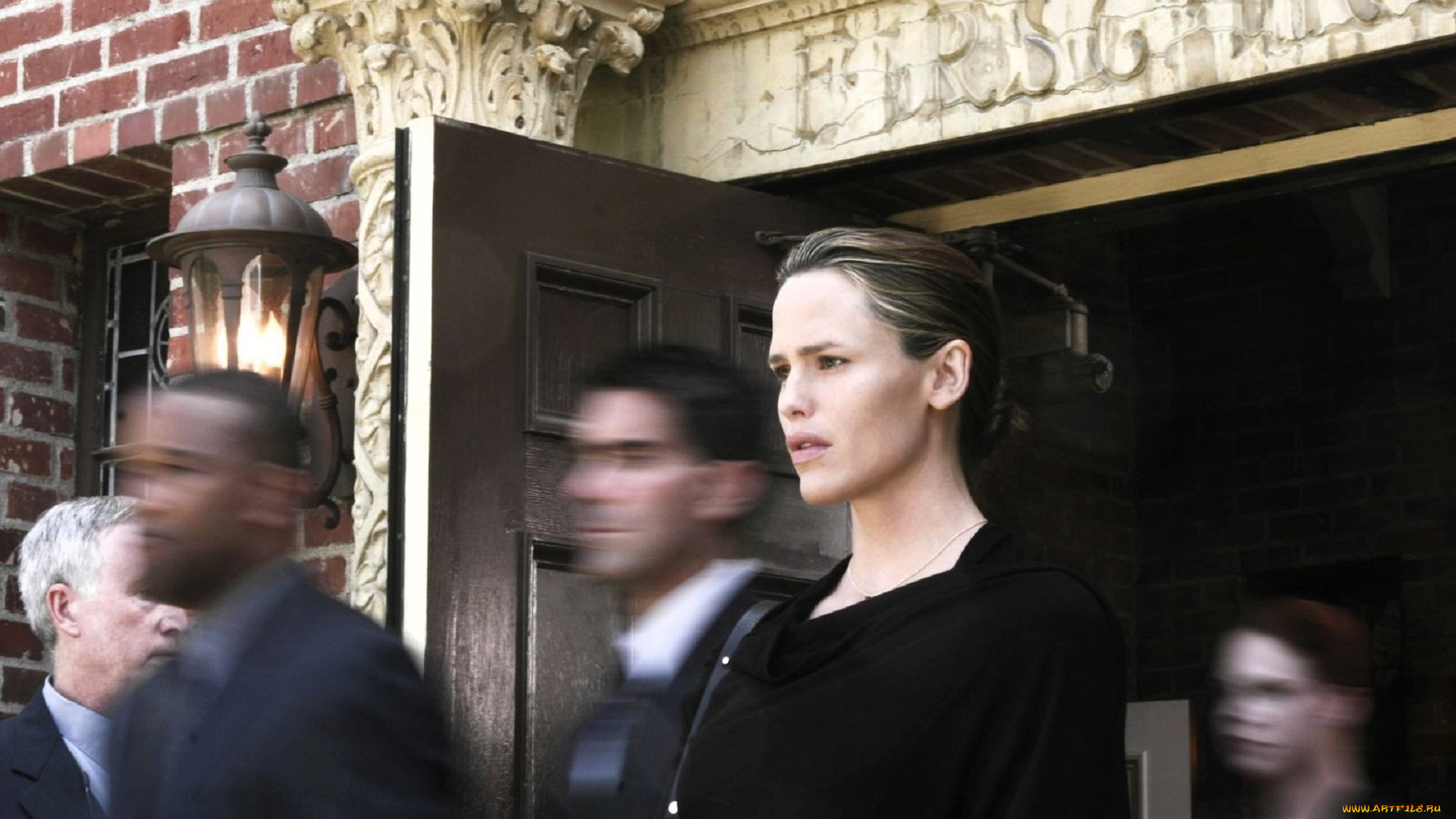 кино, фильмы, alias, девушка, люди, двери, здание