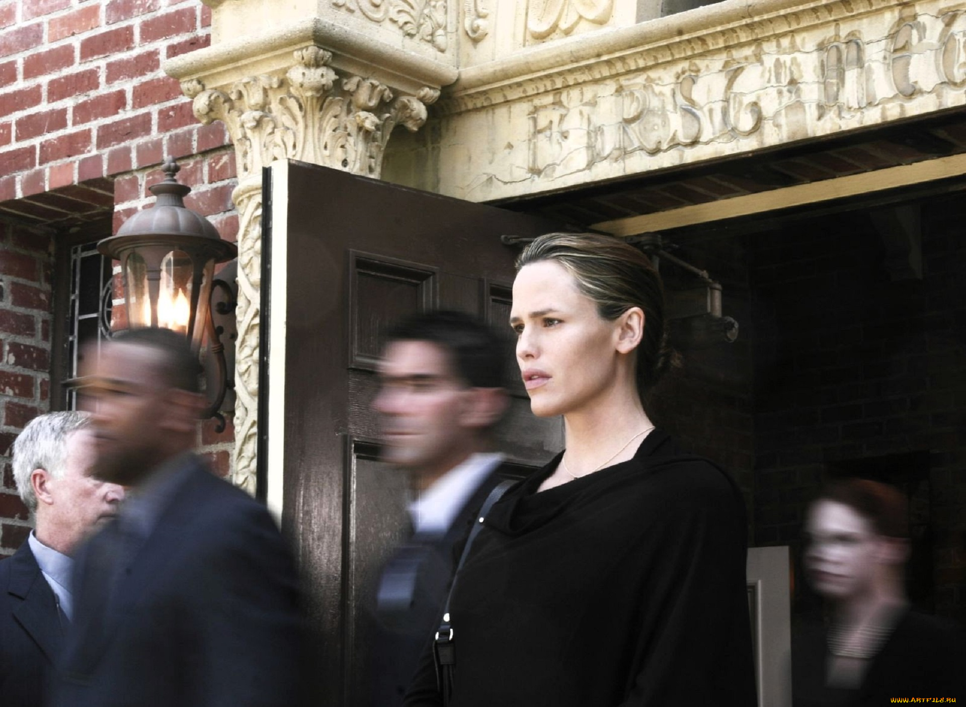 кино, фильмы, alias, девушка, люди, двери, здание
