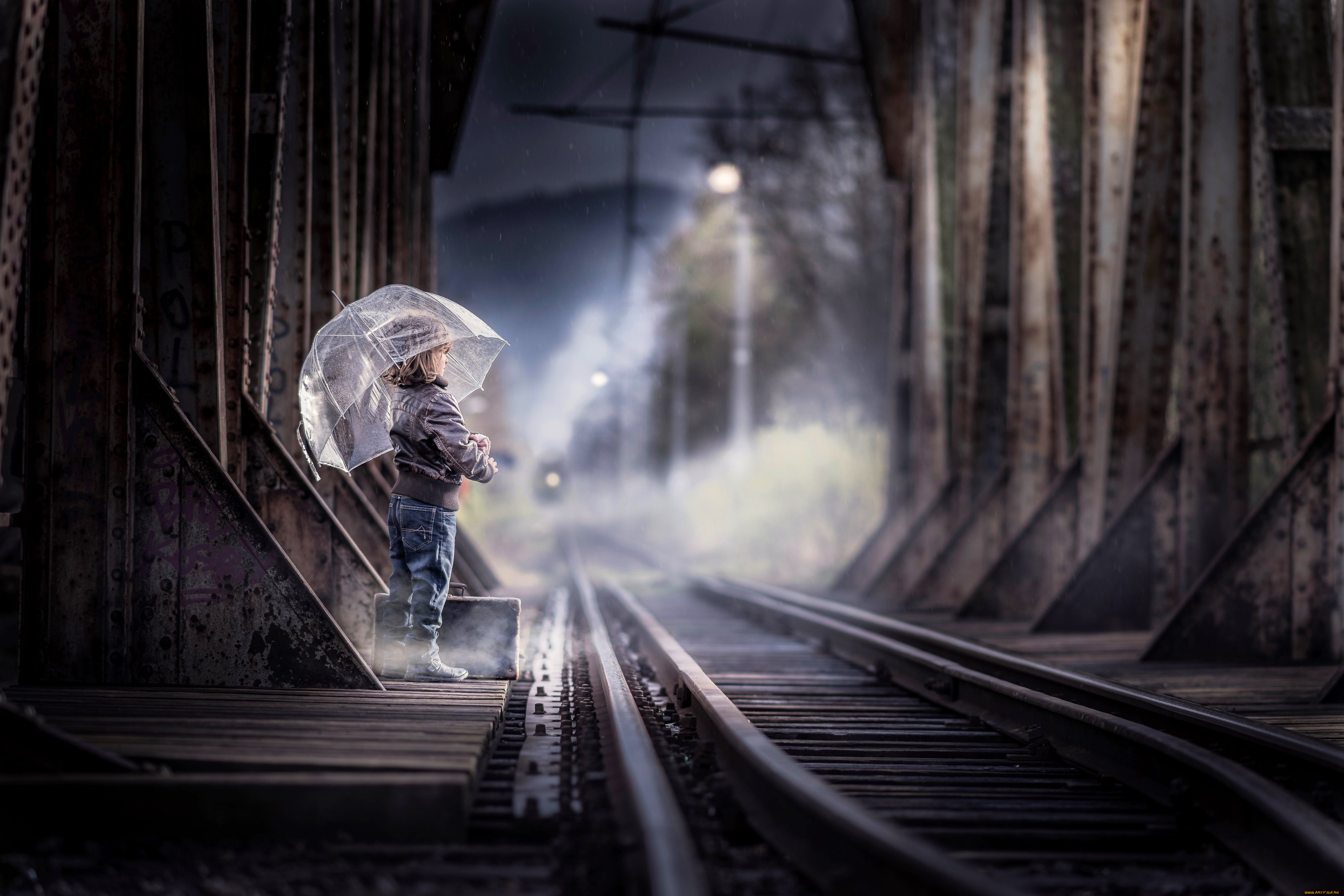 разное, дети, мальчик, зонт, куртка, джинсы, сапоги, чемодан, железная, дорога, рельсы