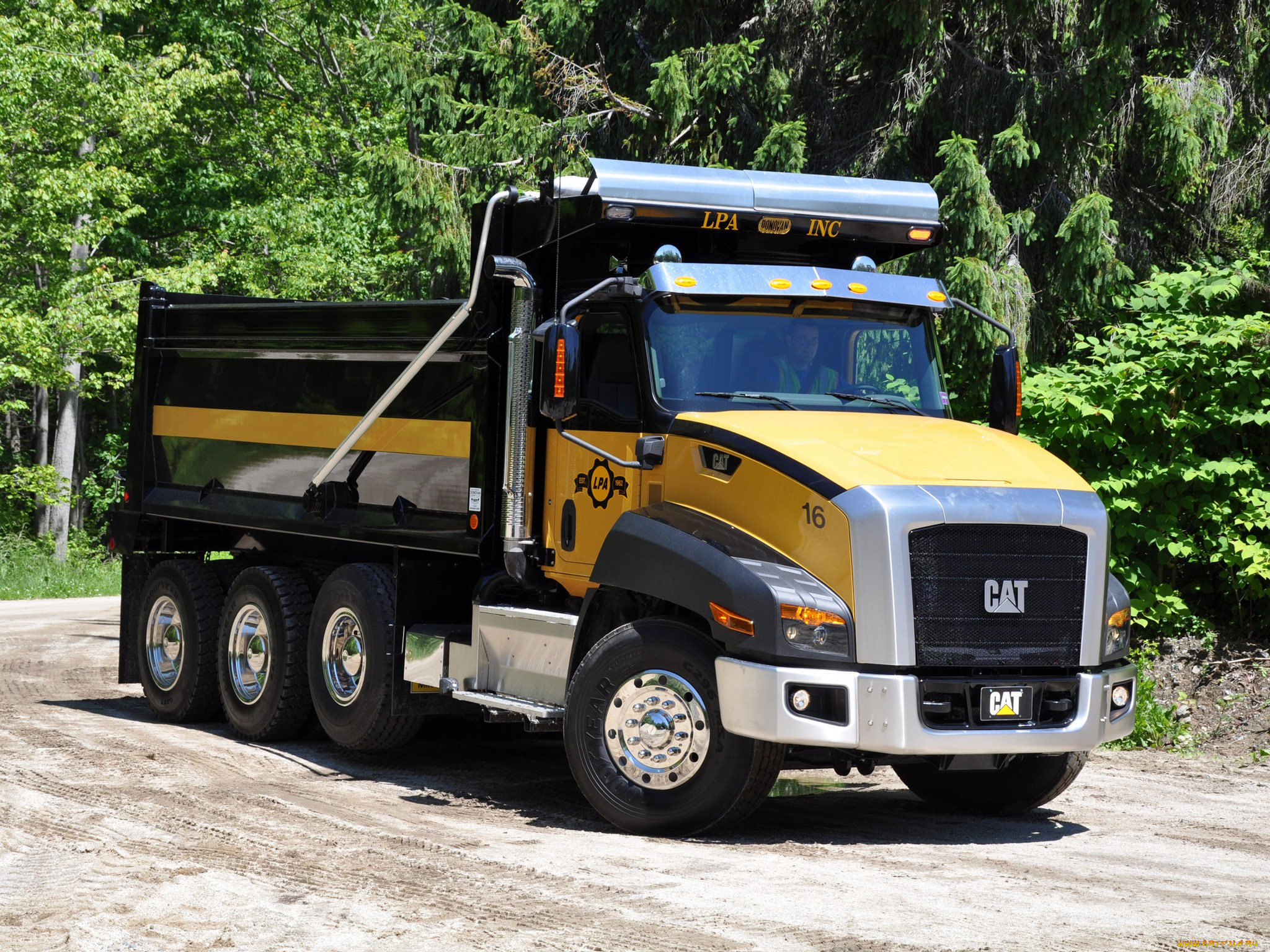 автомобили, грузовики, caterpillar