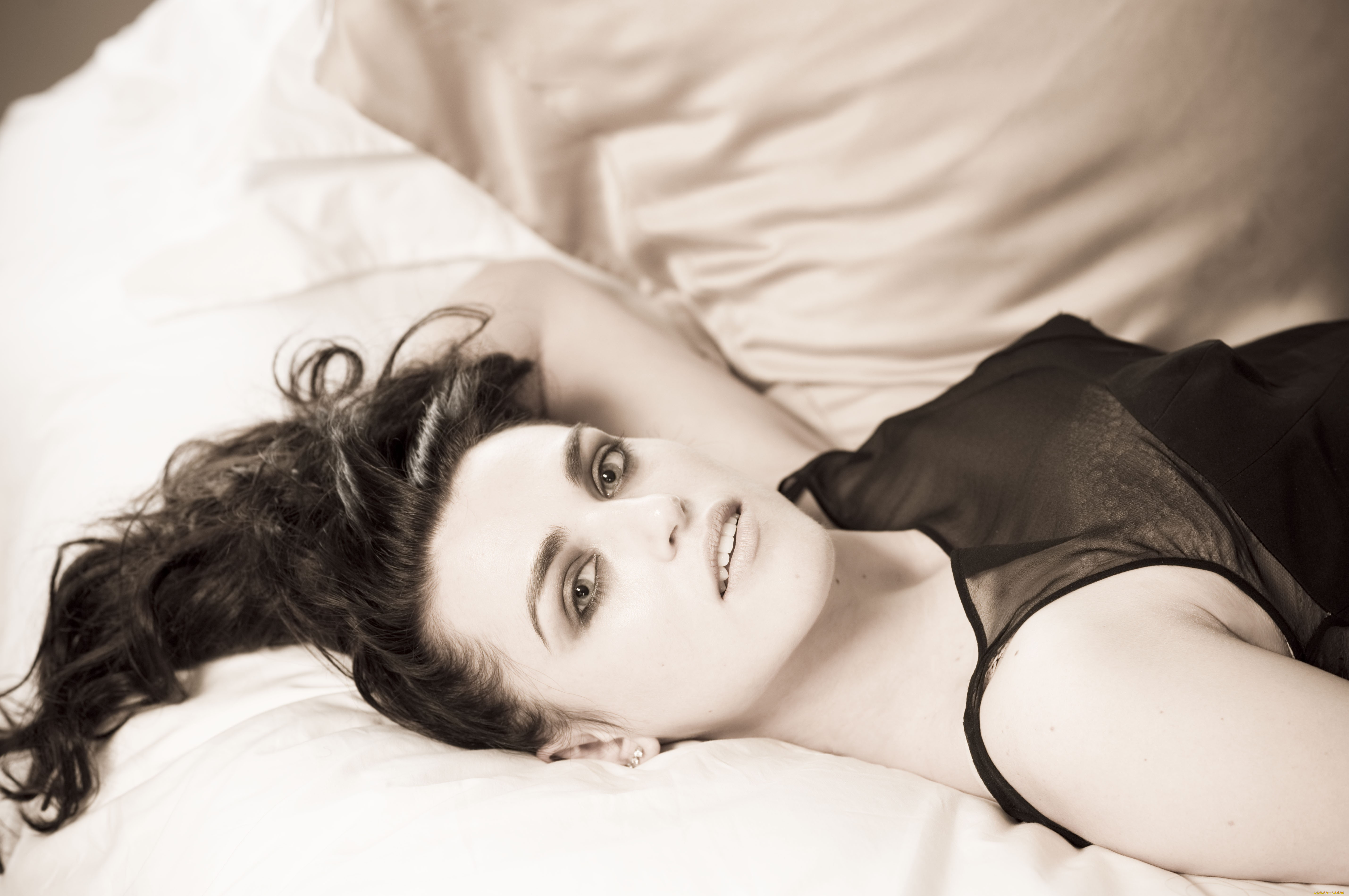 девушки, katie, mcgrath, постель, лицо, актриса, брюнетка