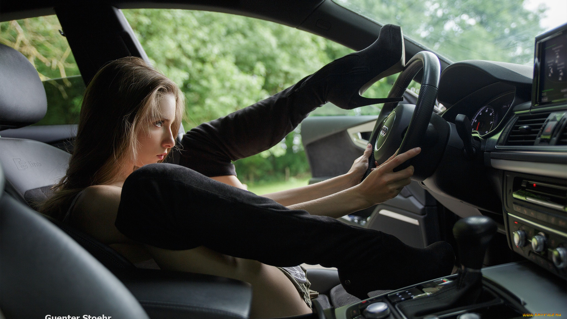 автомобили, -авто, с, девушками, женщины, сидящие, сапоги, до, колен, автомобиль, audi, с, автомобилями, смотрящие, вдаль, модель, водяными, знаками, guenter, stoehr