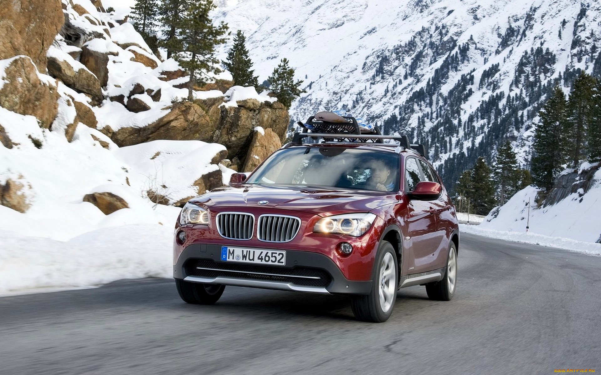 bmw, x1, автомобили, bmw, красный, дорога, шоссе, горы, снег, зима, деревья