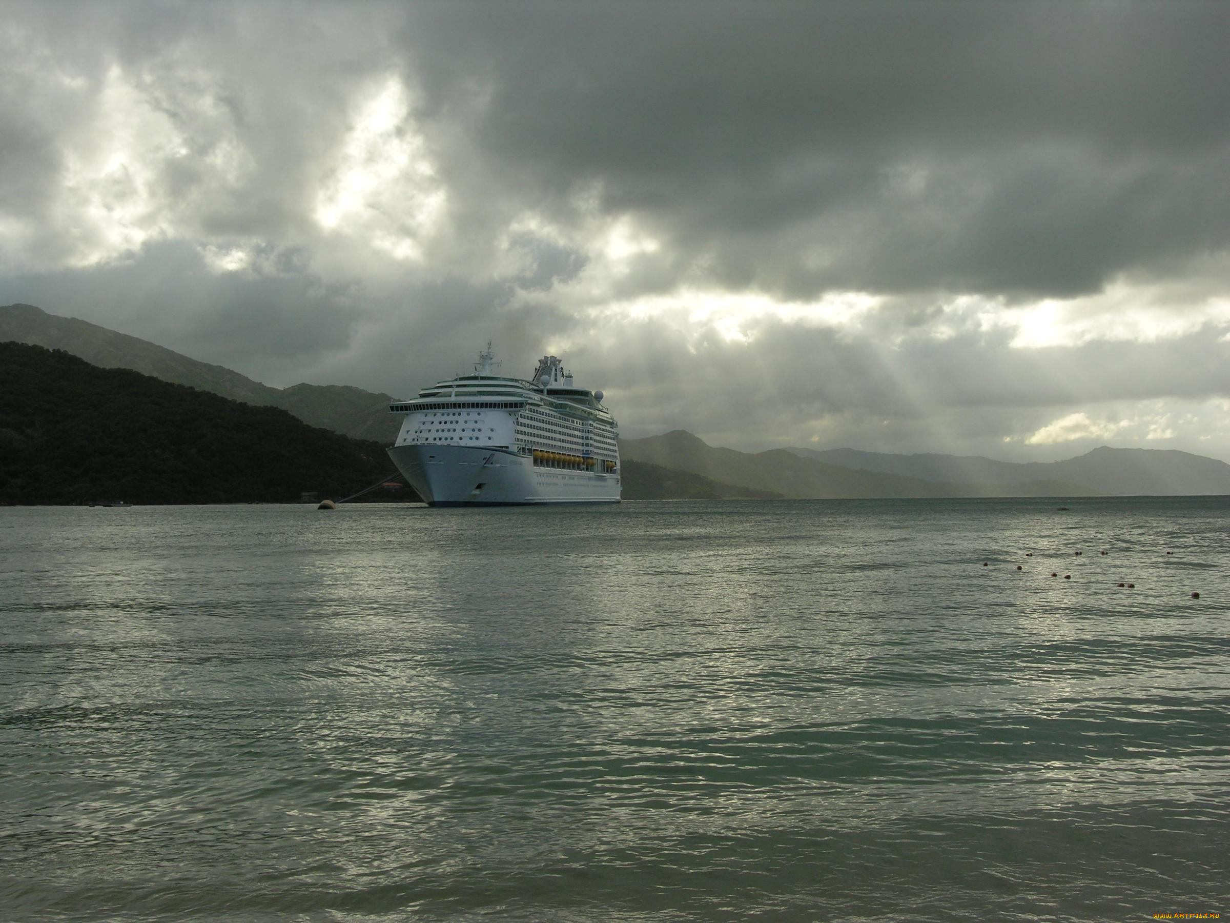 корабли, лайнеры