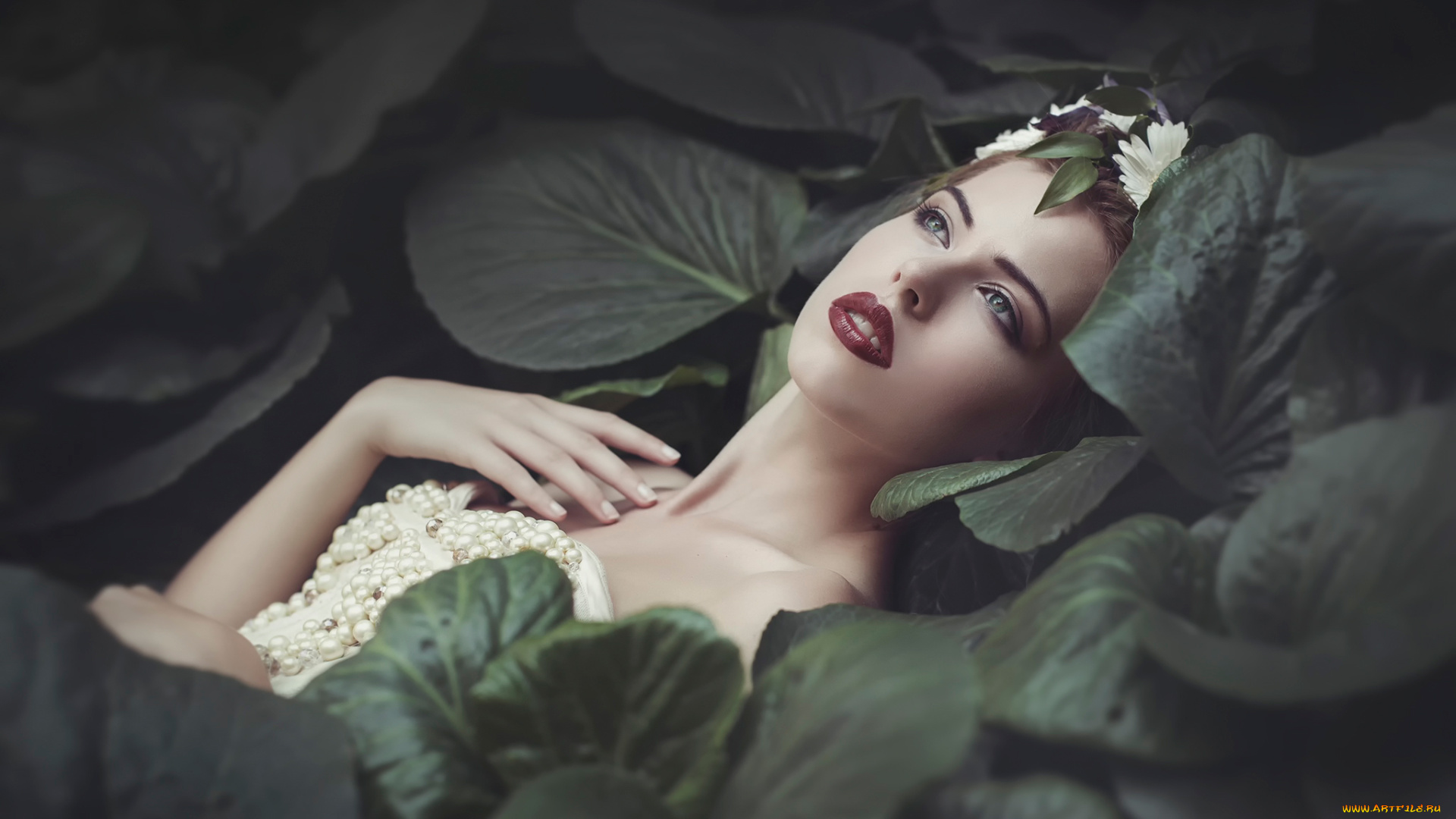 девушки, -unsort, , креатив, joanna, sosnicka, портрет, green, lips, макияж, листья, украшения