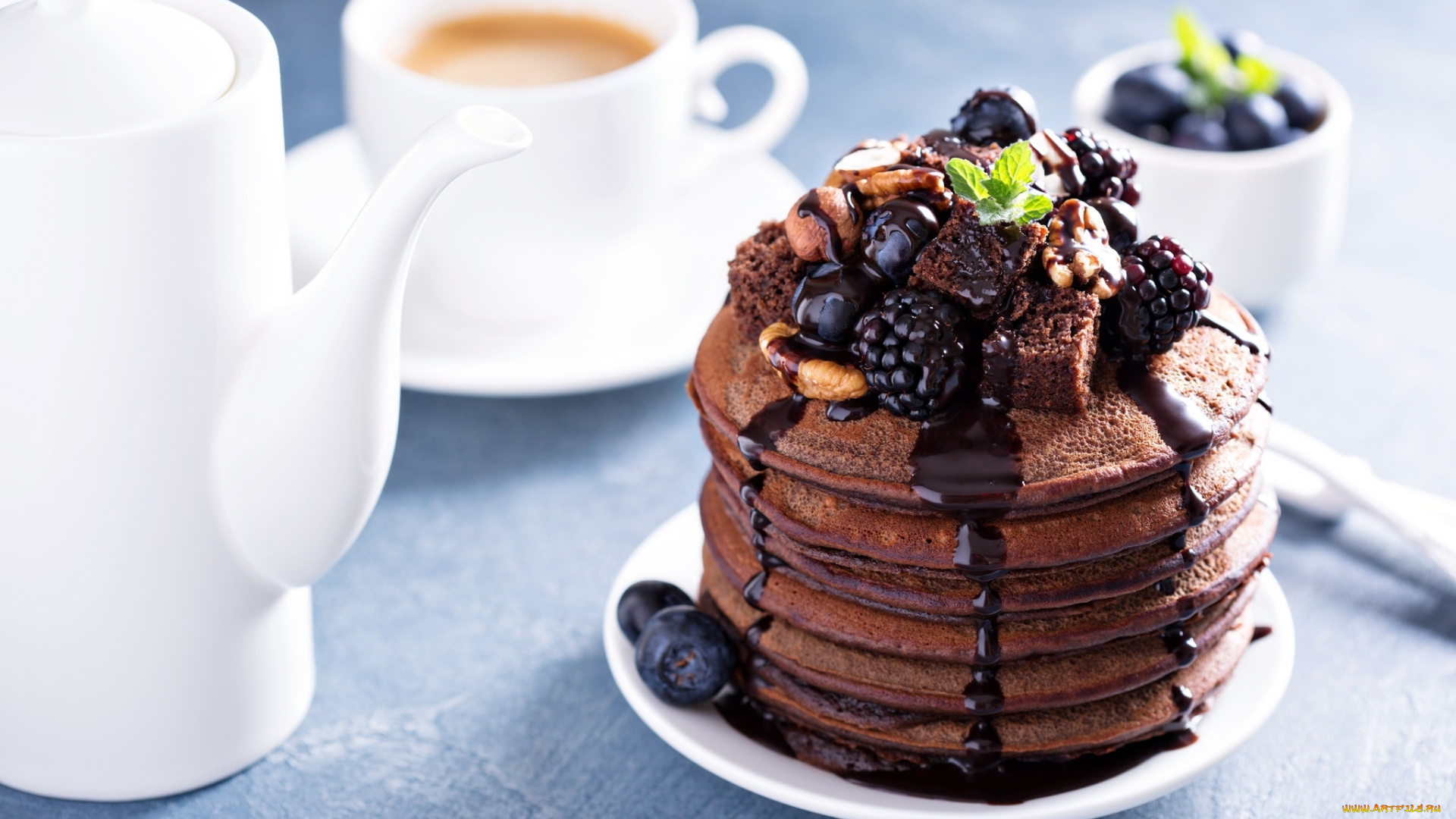 еда, блины, , оладьи, кофе, орехи, ягоды, ежевика, голубика, шоколадный, блинчики, мята, панкейк