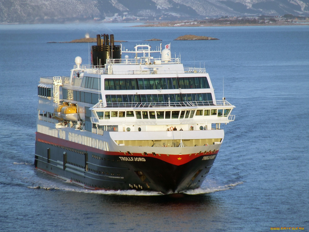 корабли, лайнеры