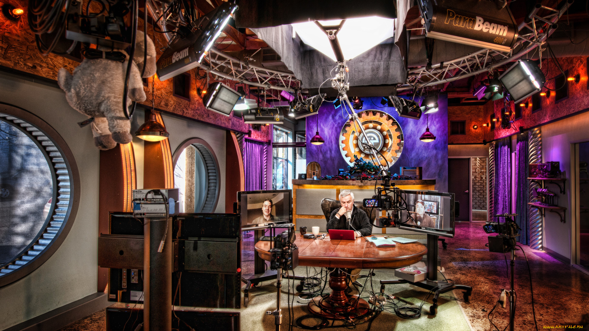 интерьер, другое, помещение, установки, телевизоры, софиты, студия, люди, съёмка, мужчина