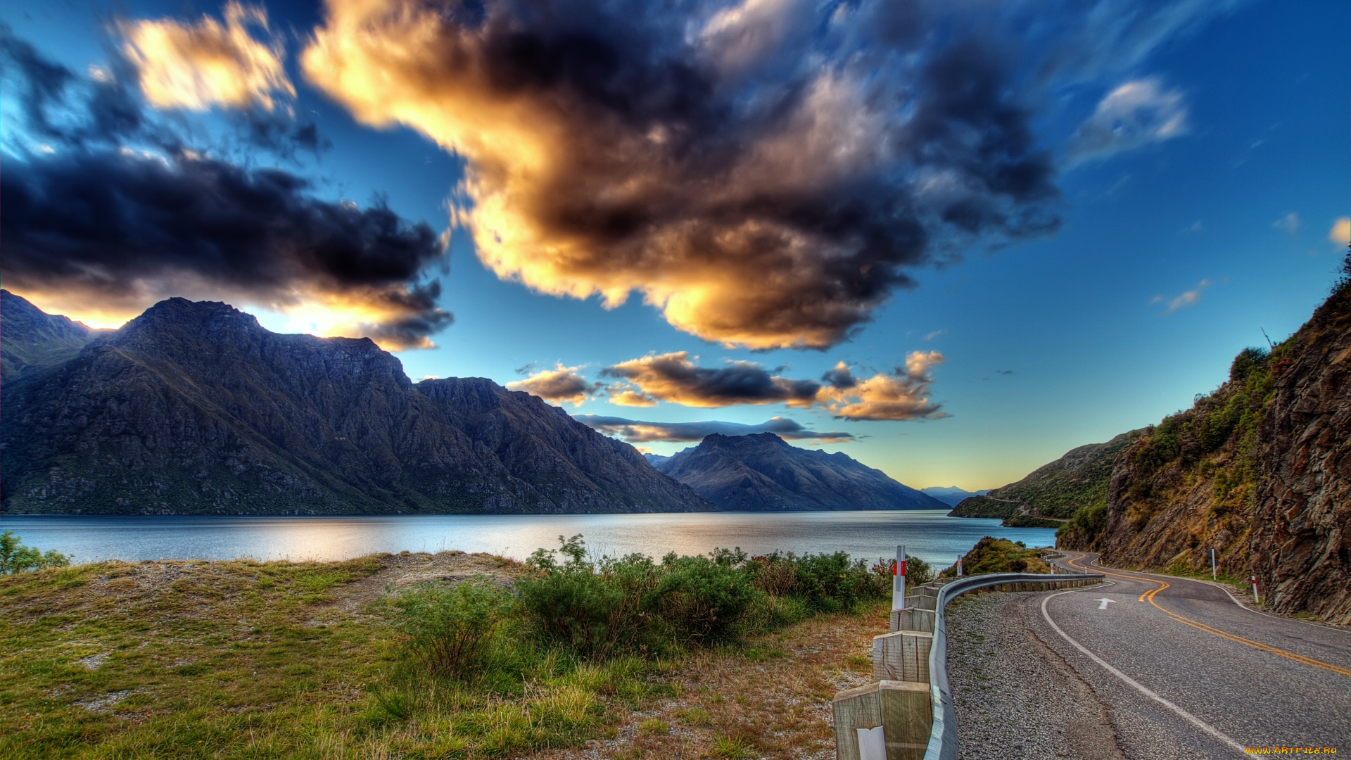 природа, дороги, растительность, река, облака, небо, тучи, горы, трава, пейзаж, зарево