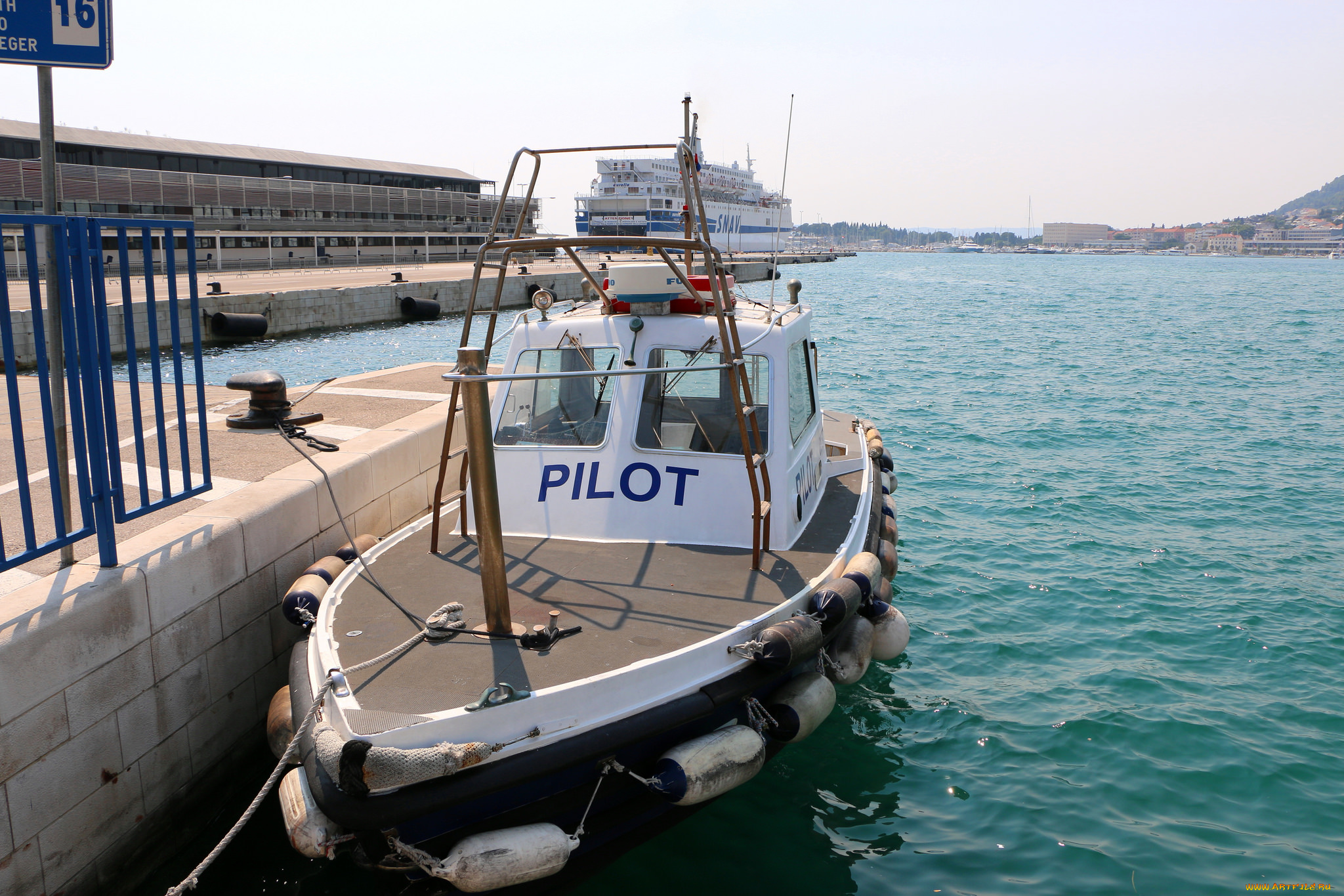 корабли, катера, лоцман