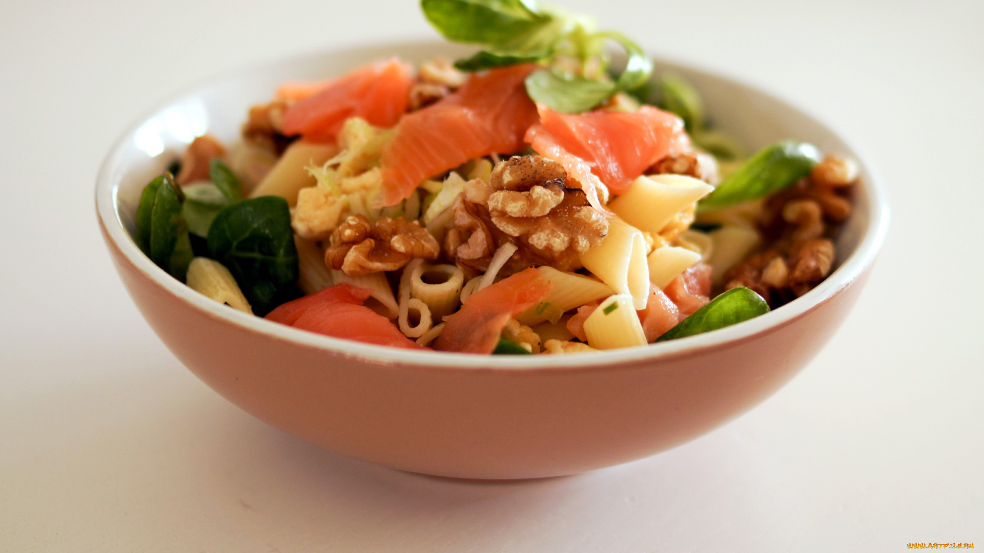 еда, салаты, , закуски, макароны, лосось, базилик, орехи