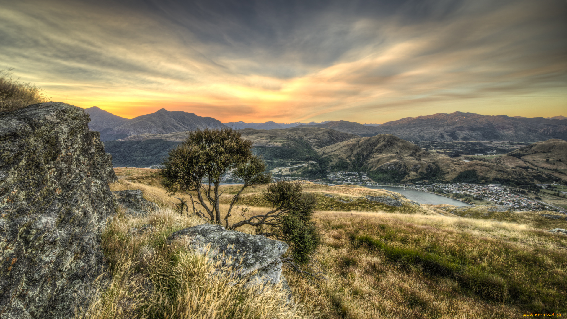 природа, пейзажи, свет, тучи, трава, горы, поле