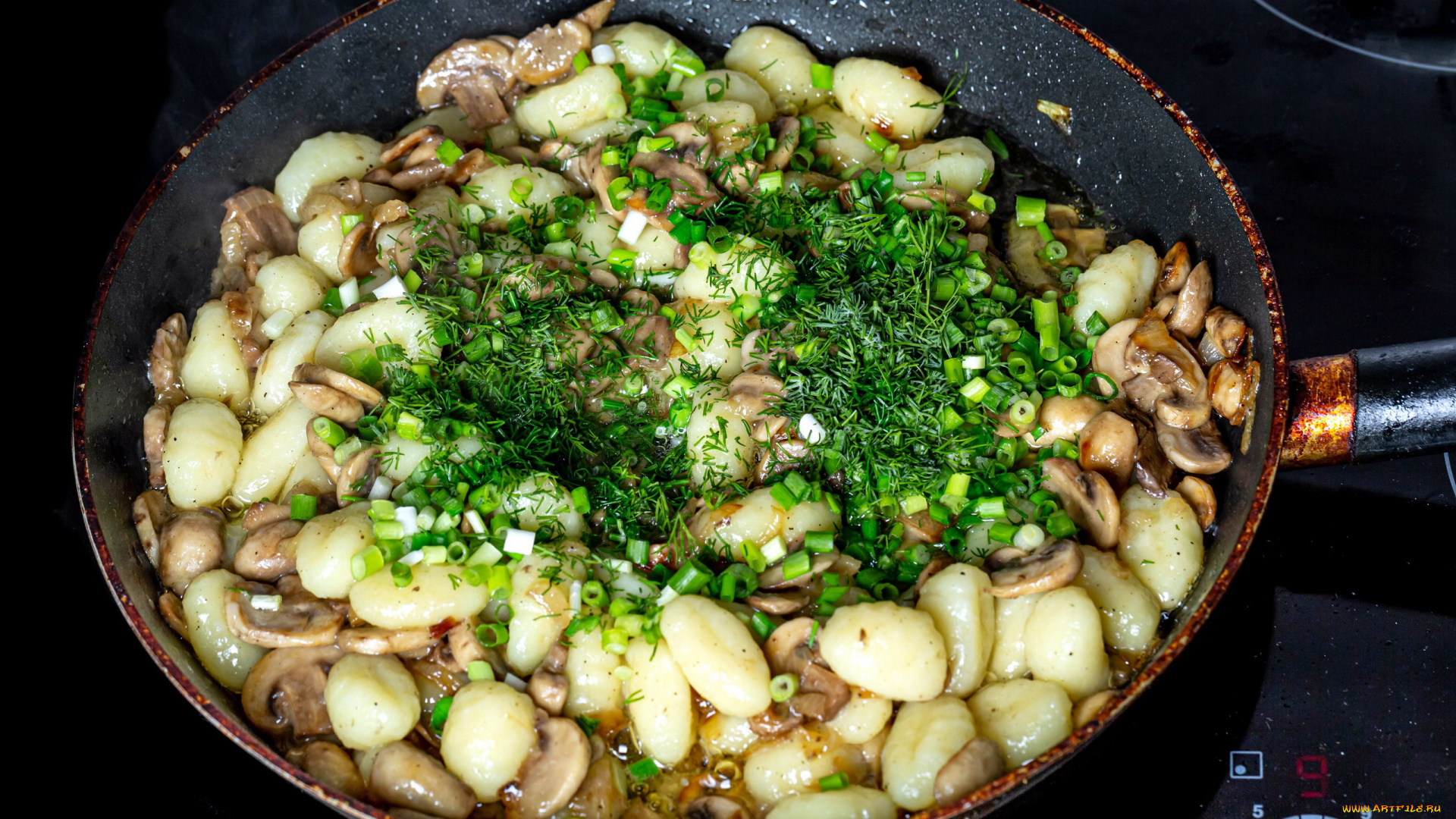 еда, макароны, , макаронные, блюда, ньокки, шампиньоны, грибы, зеленый, лук