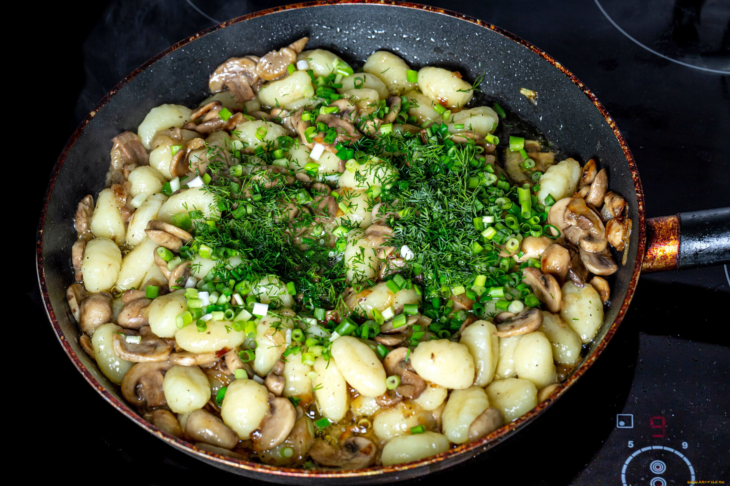 еда, макароны, , макаронные, блюда, ньокки, шампиньоны, грибы, зеленый, лук