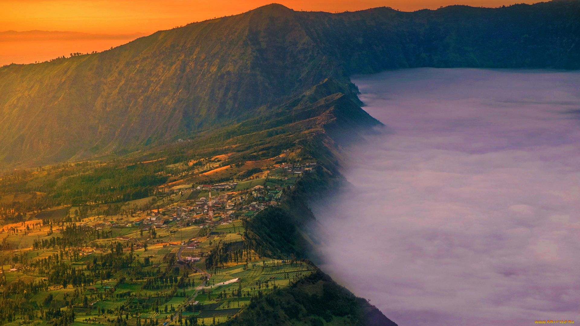 природа, пейзажи, деревня, дома, зарево, туман, остров, Ява, гора, бромо, индонезия