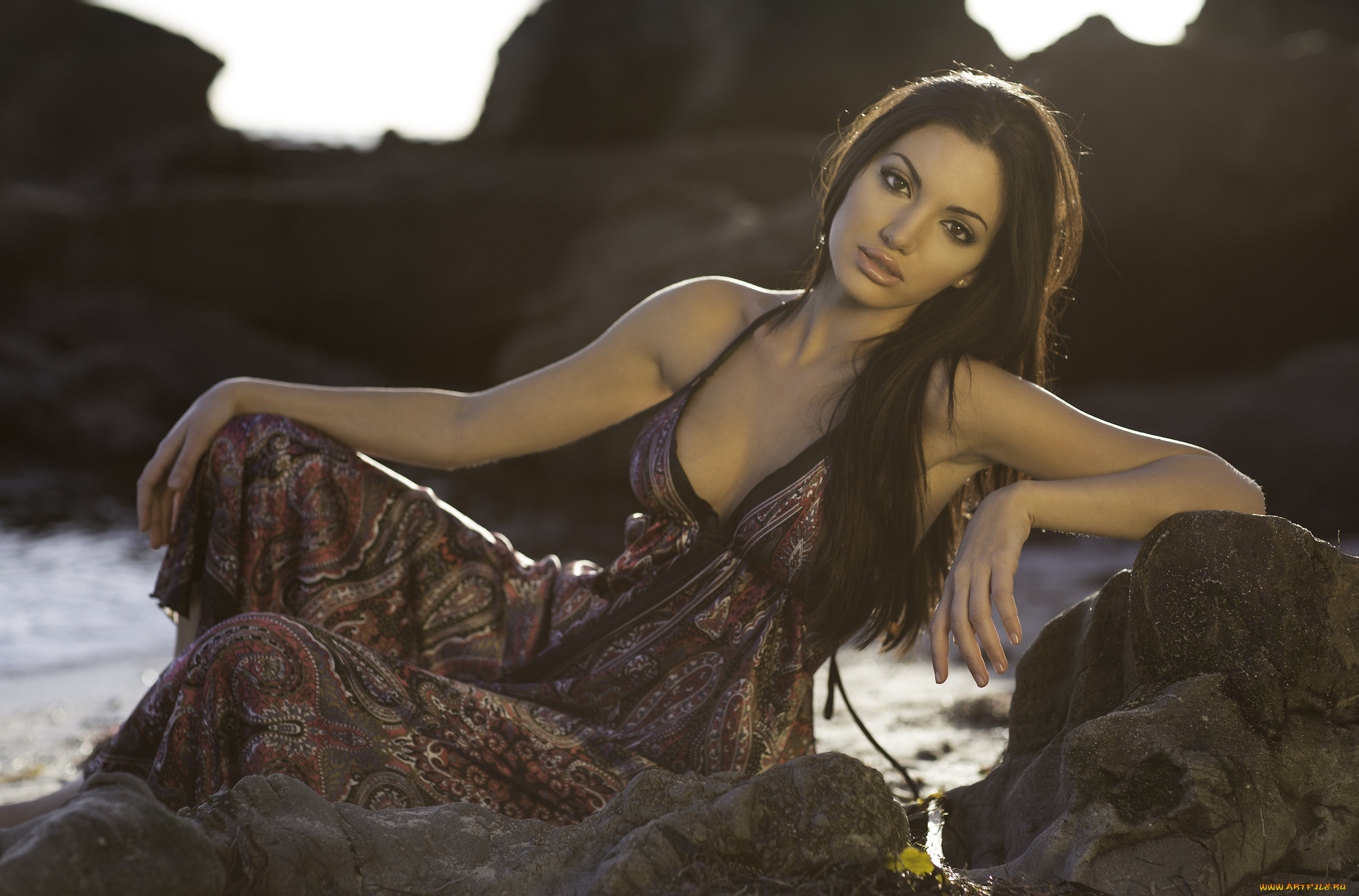 -Unsort, Брюнетки, Шатенки, brittany, девушки, unsort, брюнетки, шатенки, платье, камни