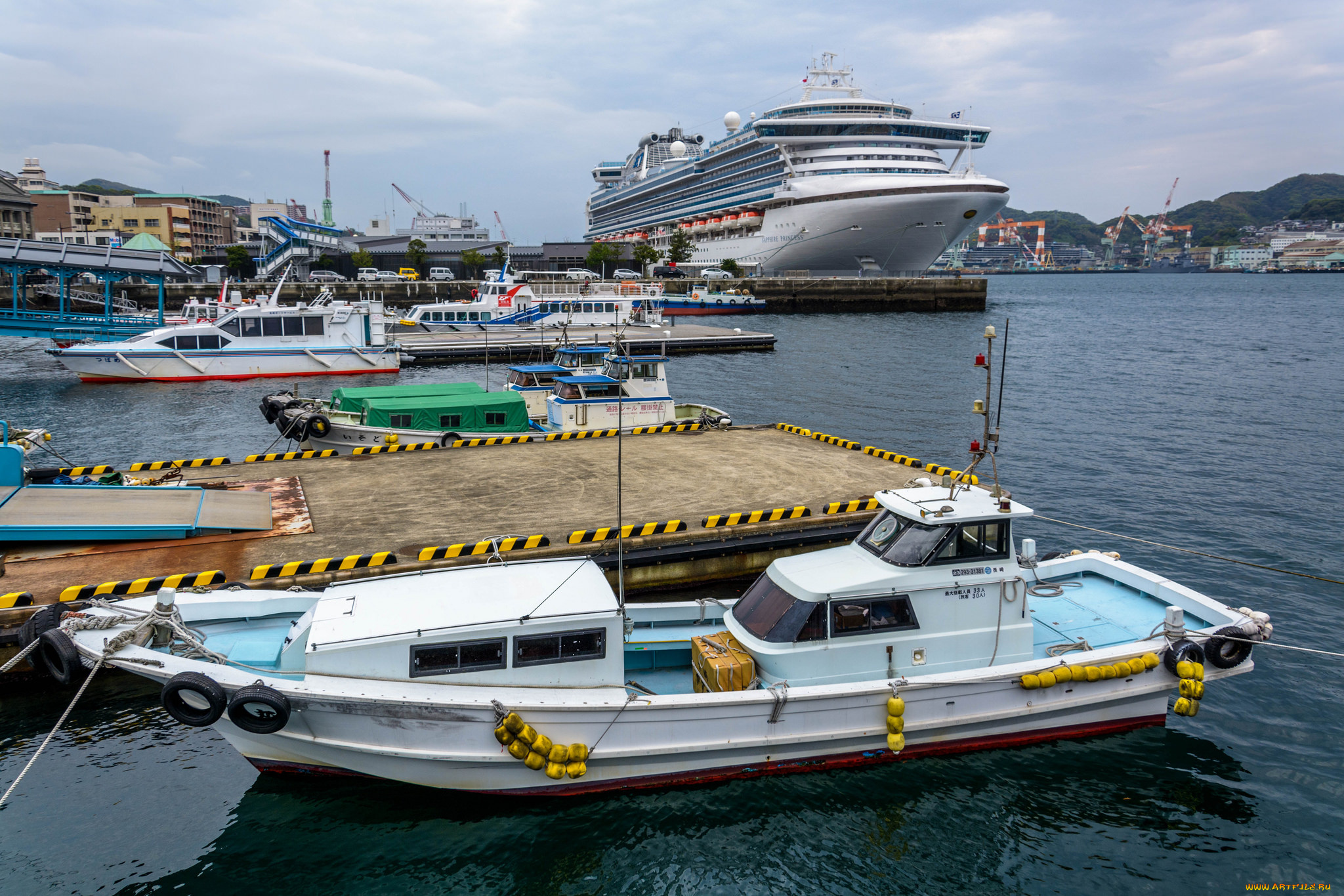 корабли, разные, вместе, порт, причалы, суда