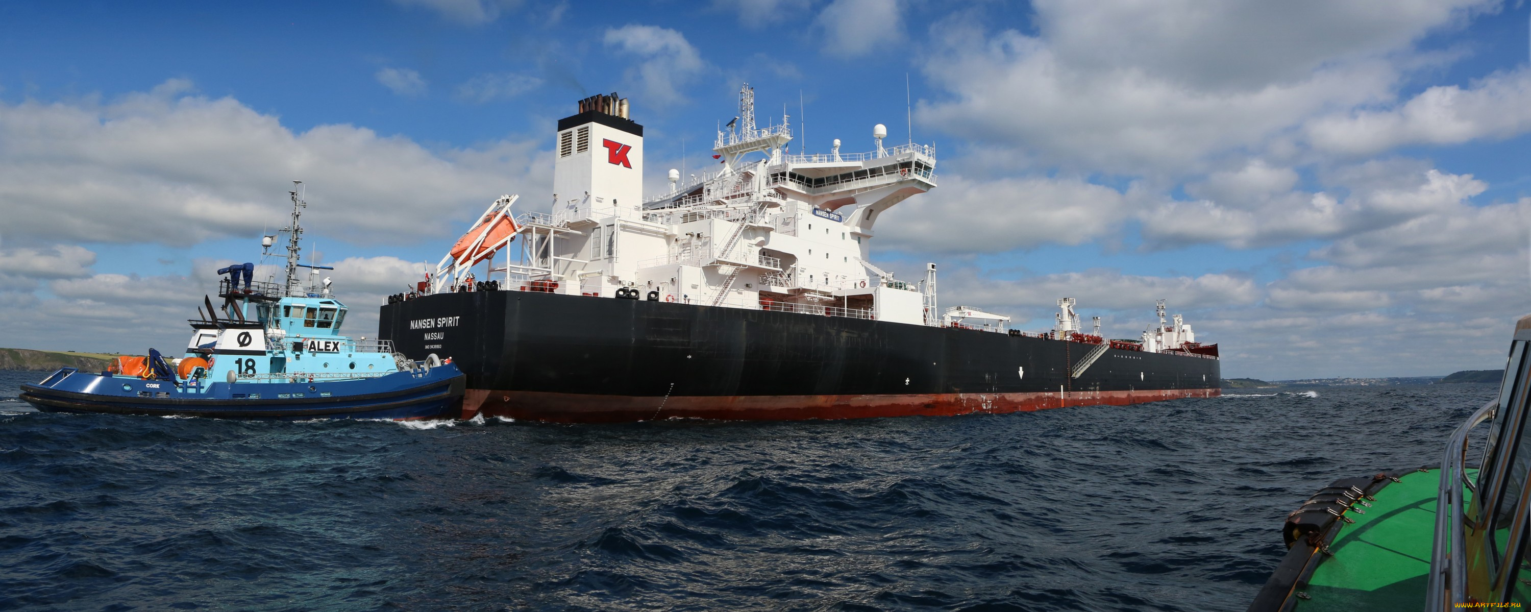 корабли, разные, вместе, буксир, супертанкер