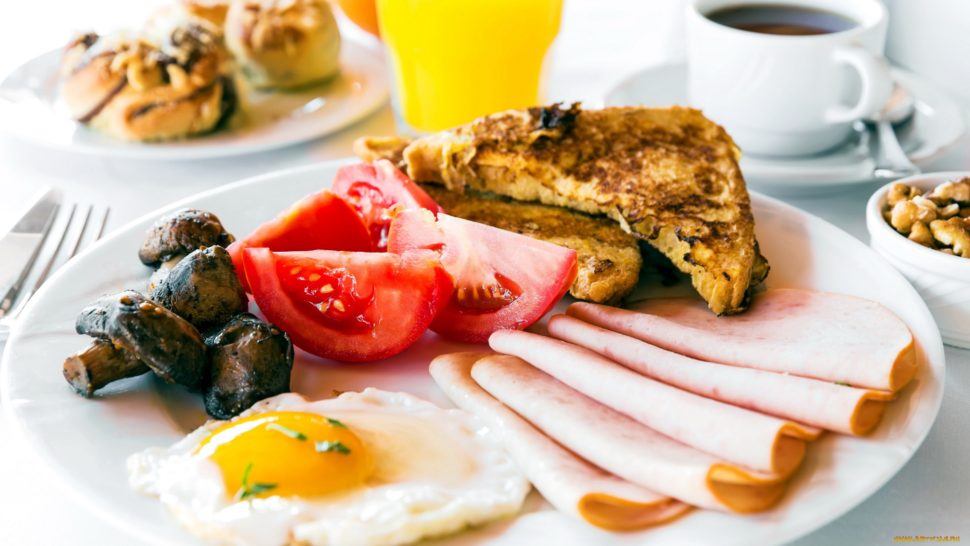 еда, Яичные, блюда, завтрак, глазунья, яичница, ветчина, тосты, грибы, томаты, помидоры