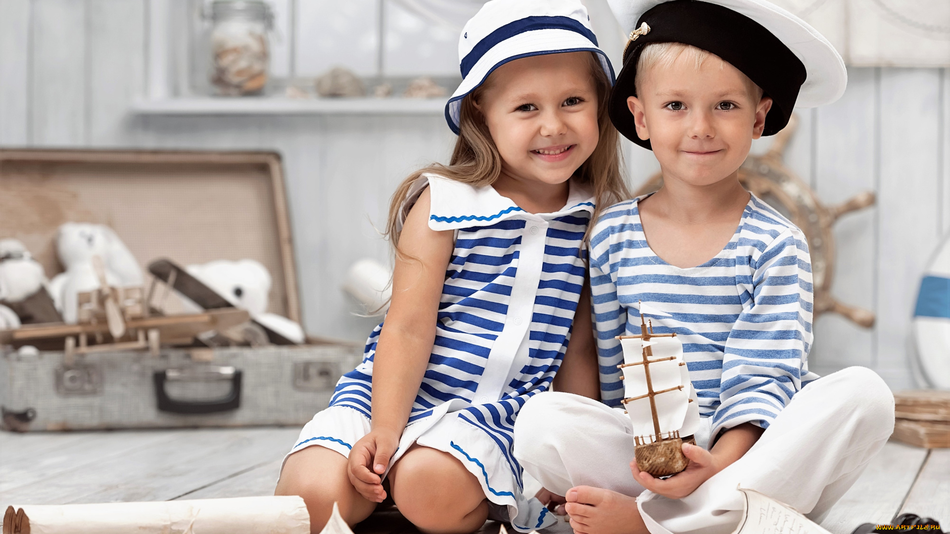 разное, дети, девочка, мальчик, кораблик, чемодан