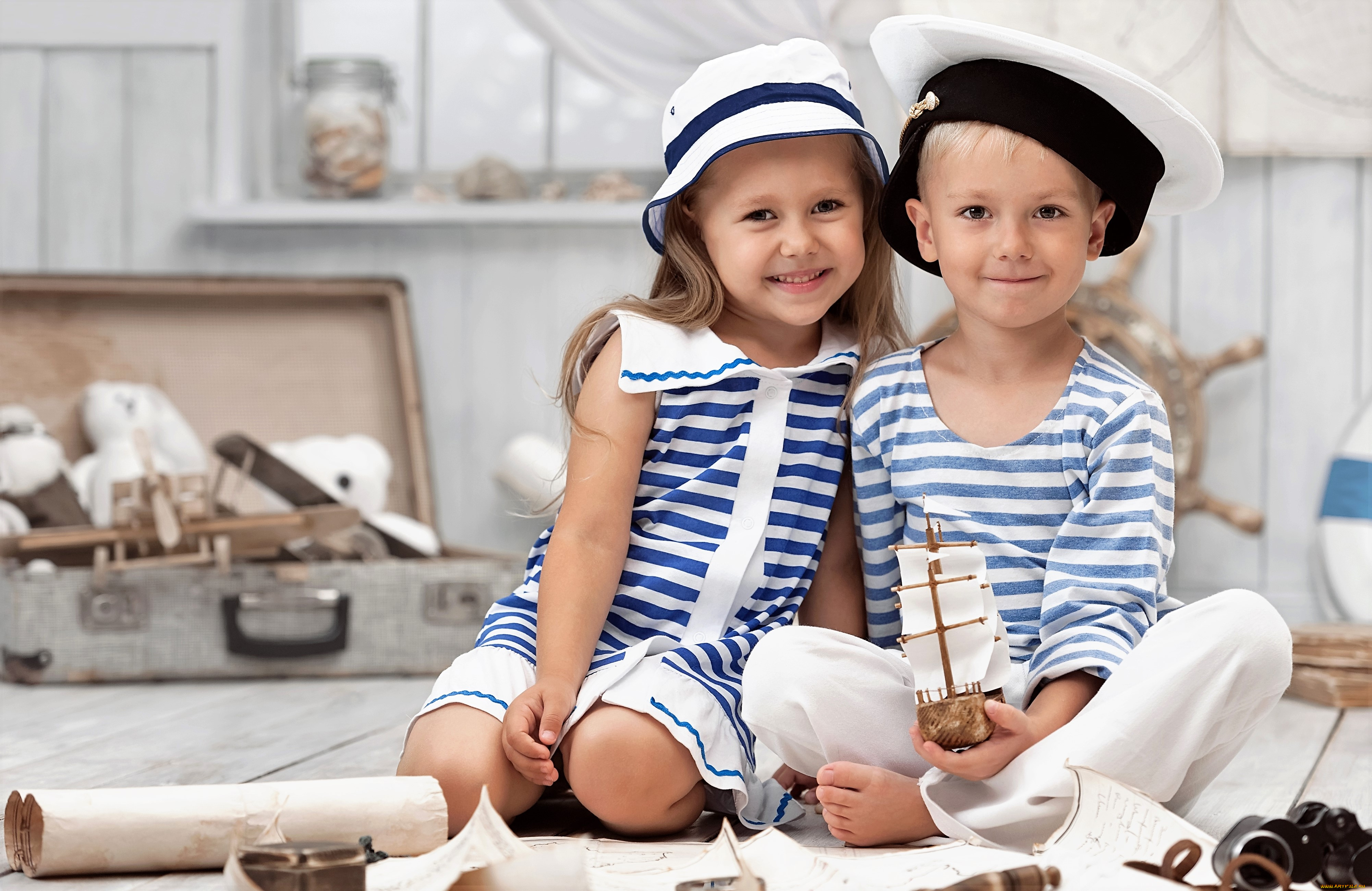 разное, дети, девочка, мальчик, кораблик, чемодан