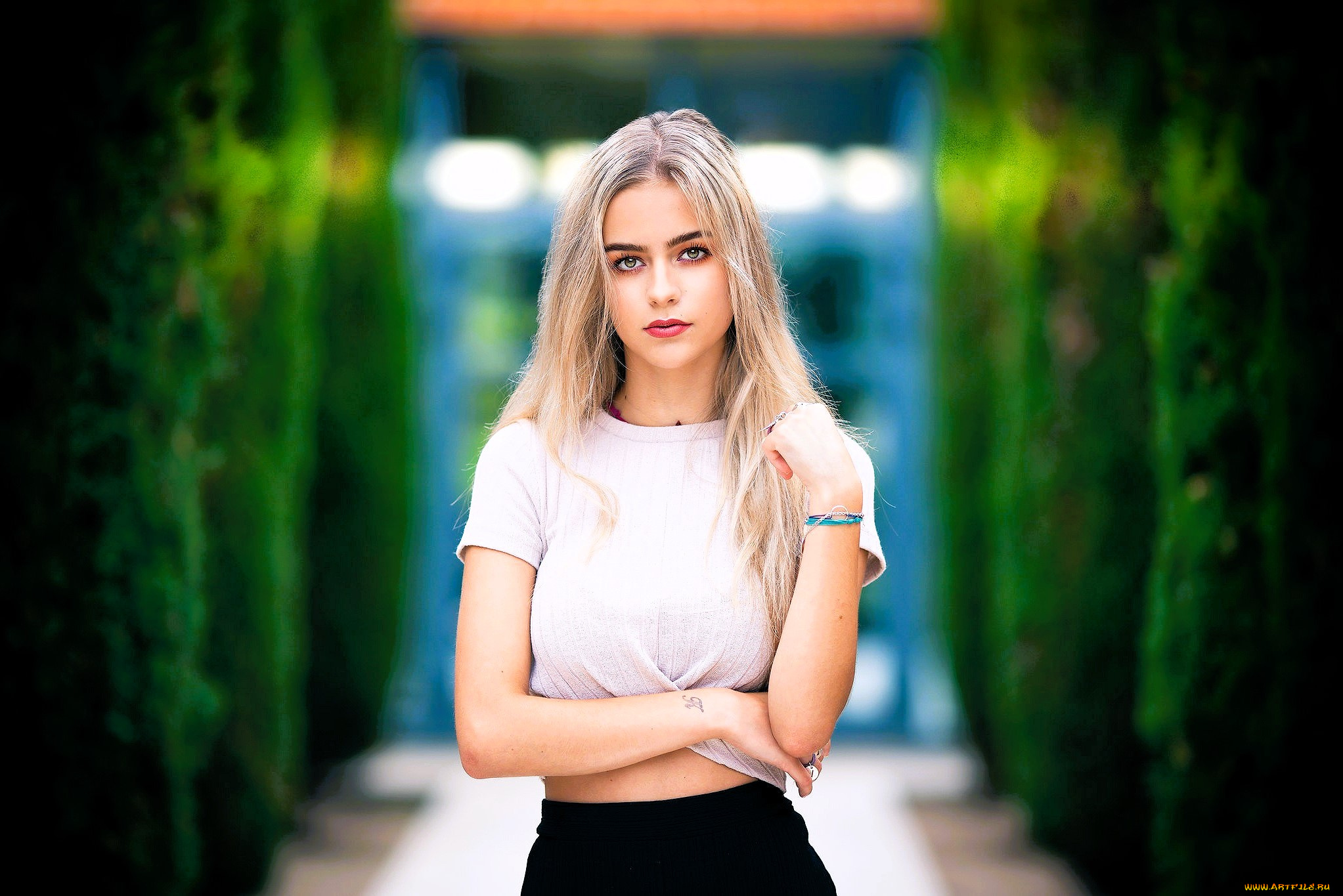 девушки, -, блондинки, , светловолосые, блондинка, футболка, коридор, деревья