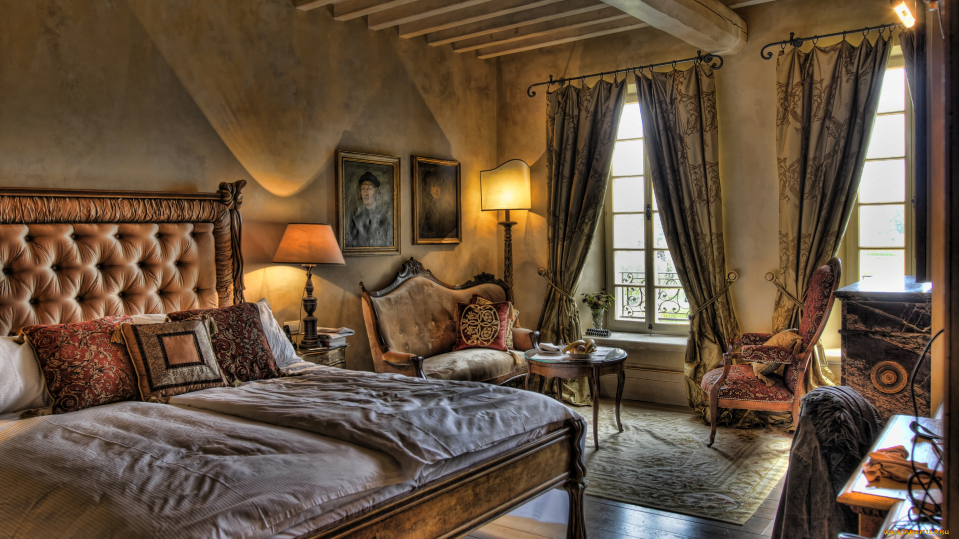 интерьер, спальня, картины, кровать, кресла, шторы